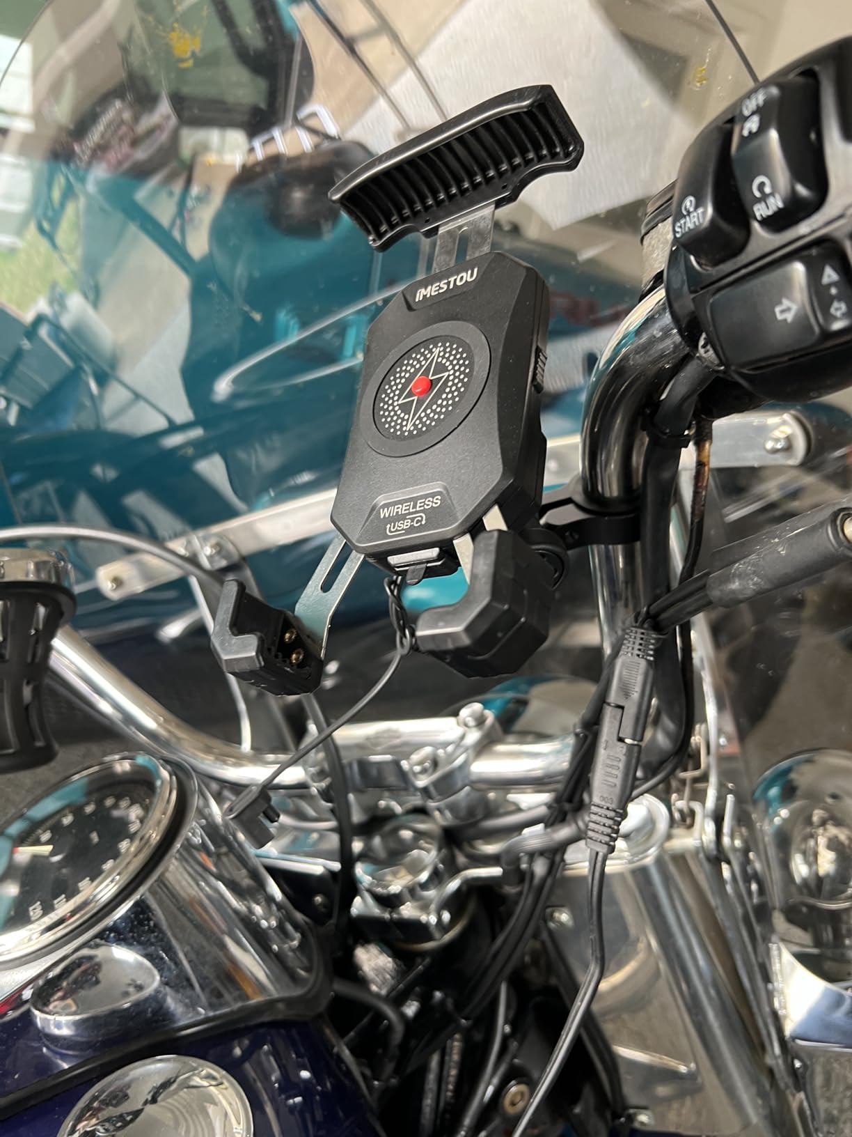 iMESTOU Motorcycle Fork Stem Phone Mount Wireless/USB C Charger with RAM 1