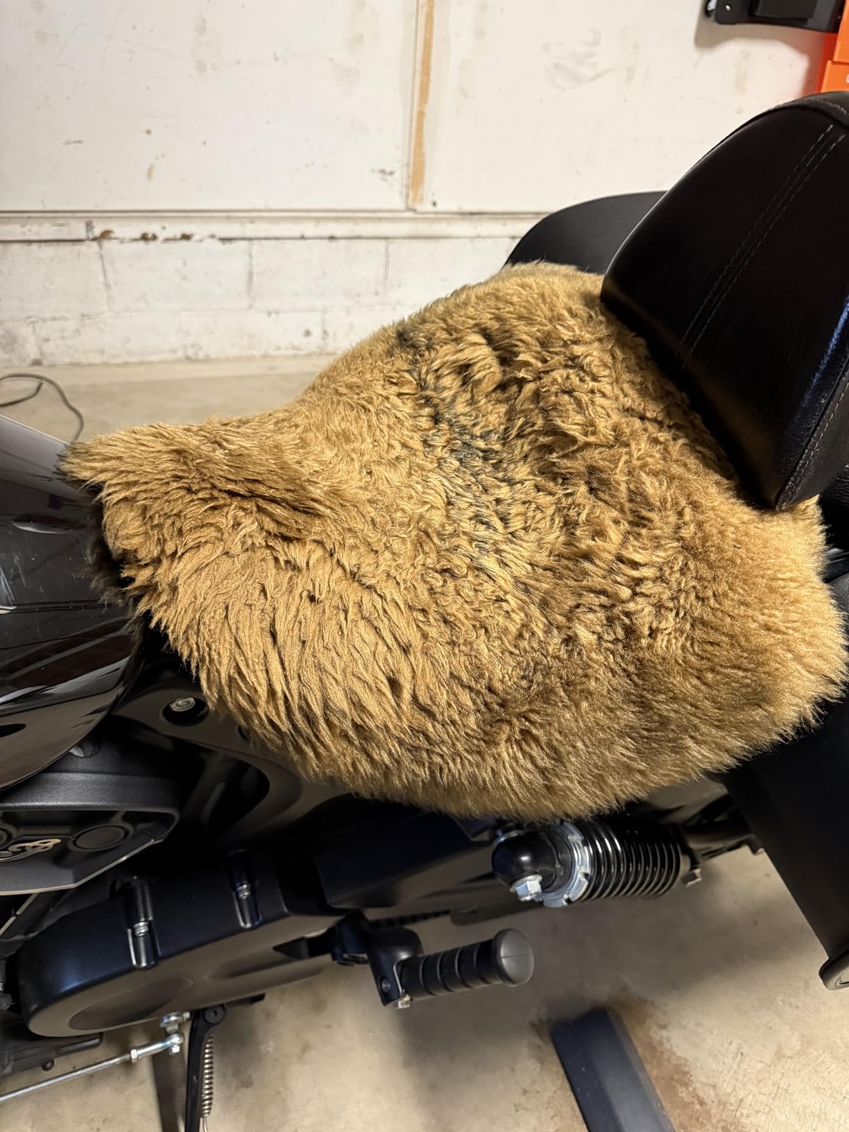 Foldable Motorcycle Gel Seat Cushion, Large 3D-Honeycomb Structure Shock Absorption & Breathable Motorcycle Gel Seat Pad for Long Rides (L) customer photo 2