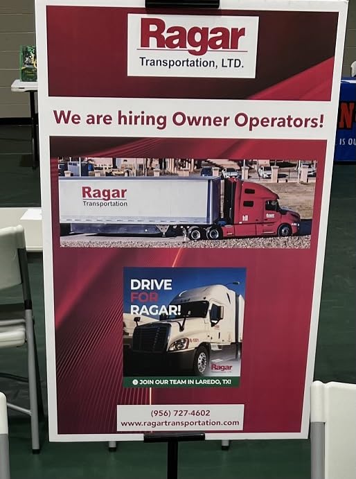 Poster Stand for Display, 80'' Adjustable Sign Stand Tripod, Retractable Poster Board Stand Double-Sided Banner Stand, Foldable Floor Standing Sign Holder Signage Stand with Portable Bag, Black customer photo 1