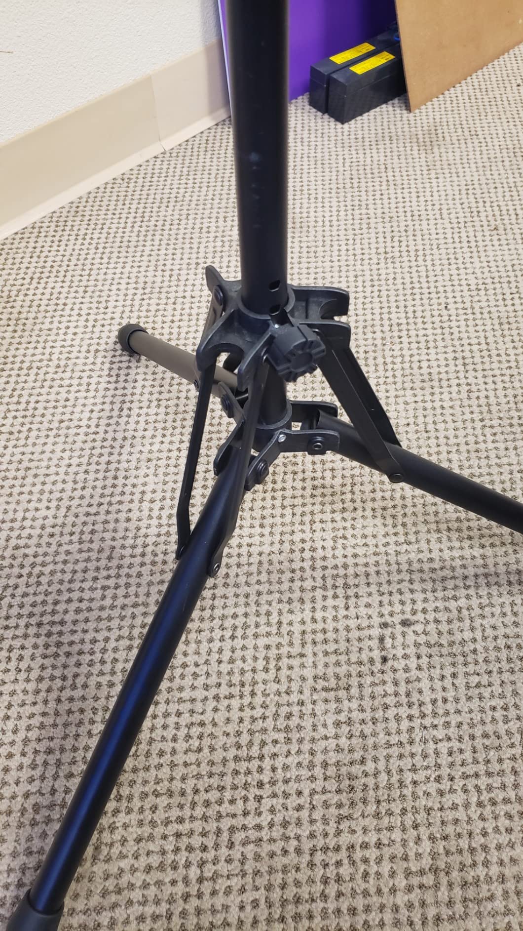 Poster Stand for Display, 80'' Adjustable Sign Stand Tripod, Retractable Poster Board Stand Double-Sided Banner Stand, Foldable Floor Standing Sign Holder Signage Stand with Portable Bag, Black customer photo 2