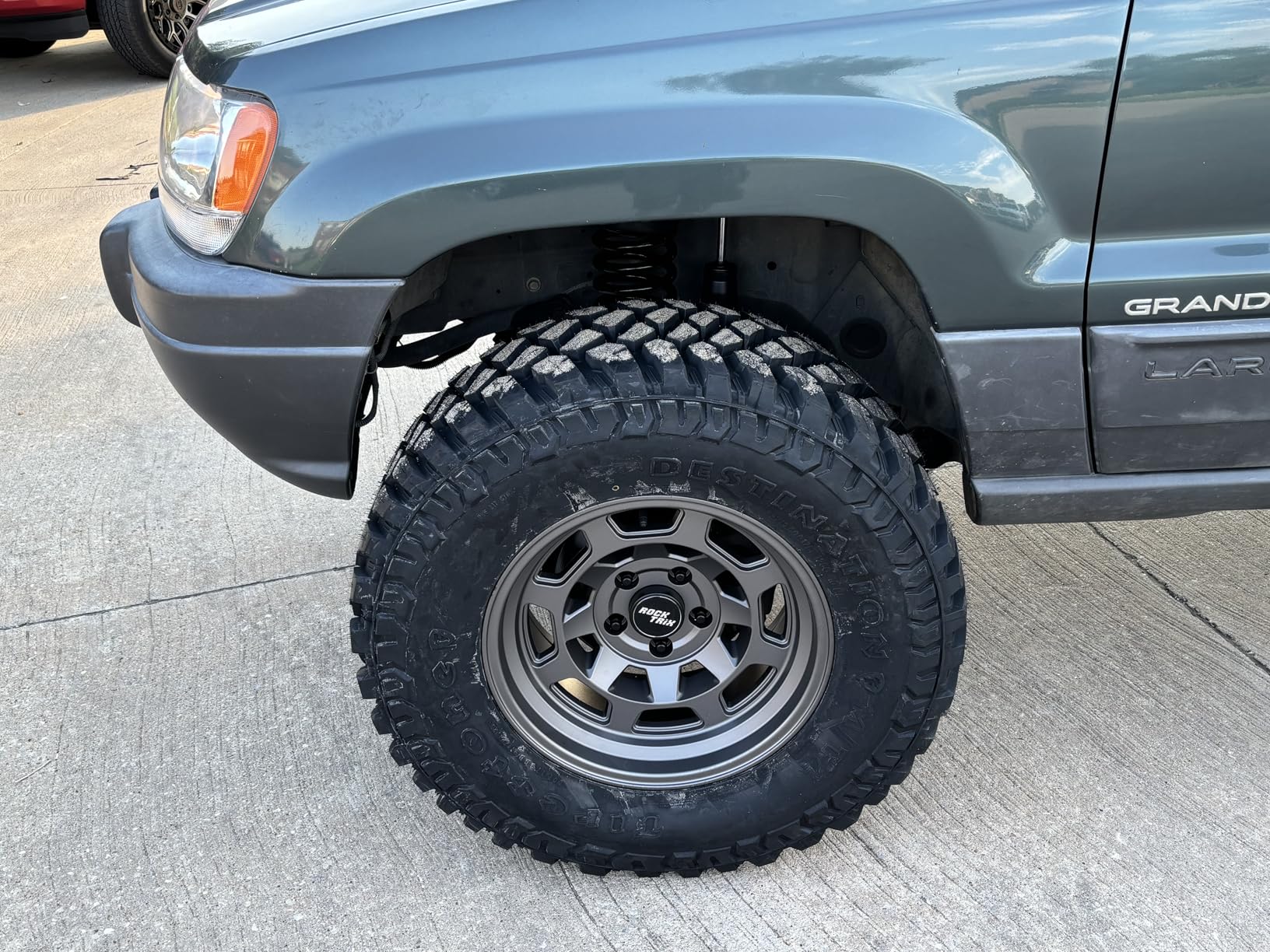 RockTrix RT117 17 inch Wheel Compatible with Jeep Wrangler JK JL 17x9 5x5 Wheels (-12mm Offset, 4.5in Backspace) 5x5 PCD, 71.5mm Bore, Black Wheels, Also fits Gladiator JT Rims customer photo 1