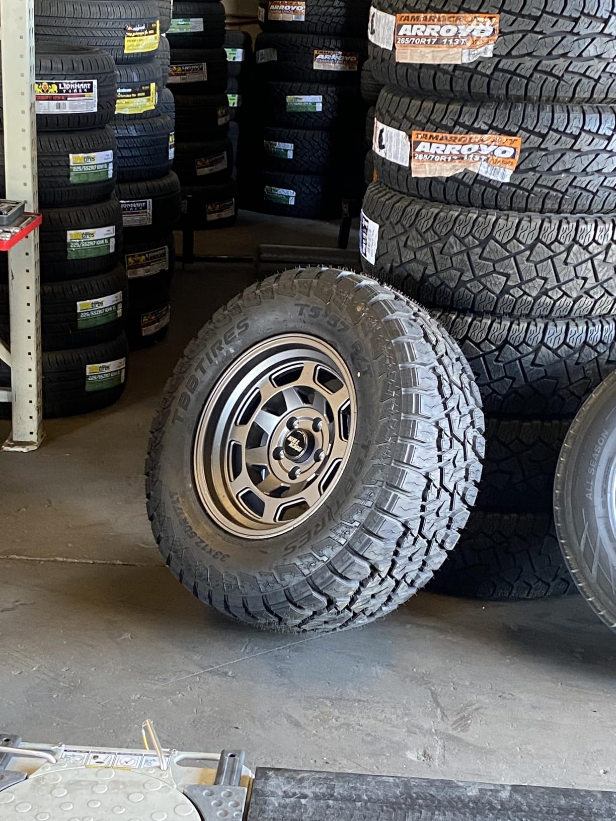 RockTrix RT117 17 inch Wheel Compatible with Jeep Wrangler JK JL 17x9 5x5 Wheels (-12mm Offset, 4.5in Backspace) 5x5 PCD, 71.5mm Bore, Black Wheels, Also fits Gladiator JT Rims customer photo 2