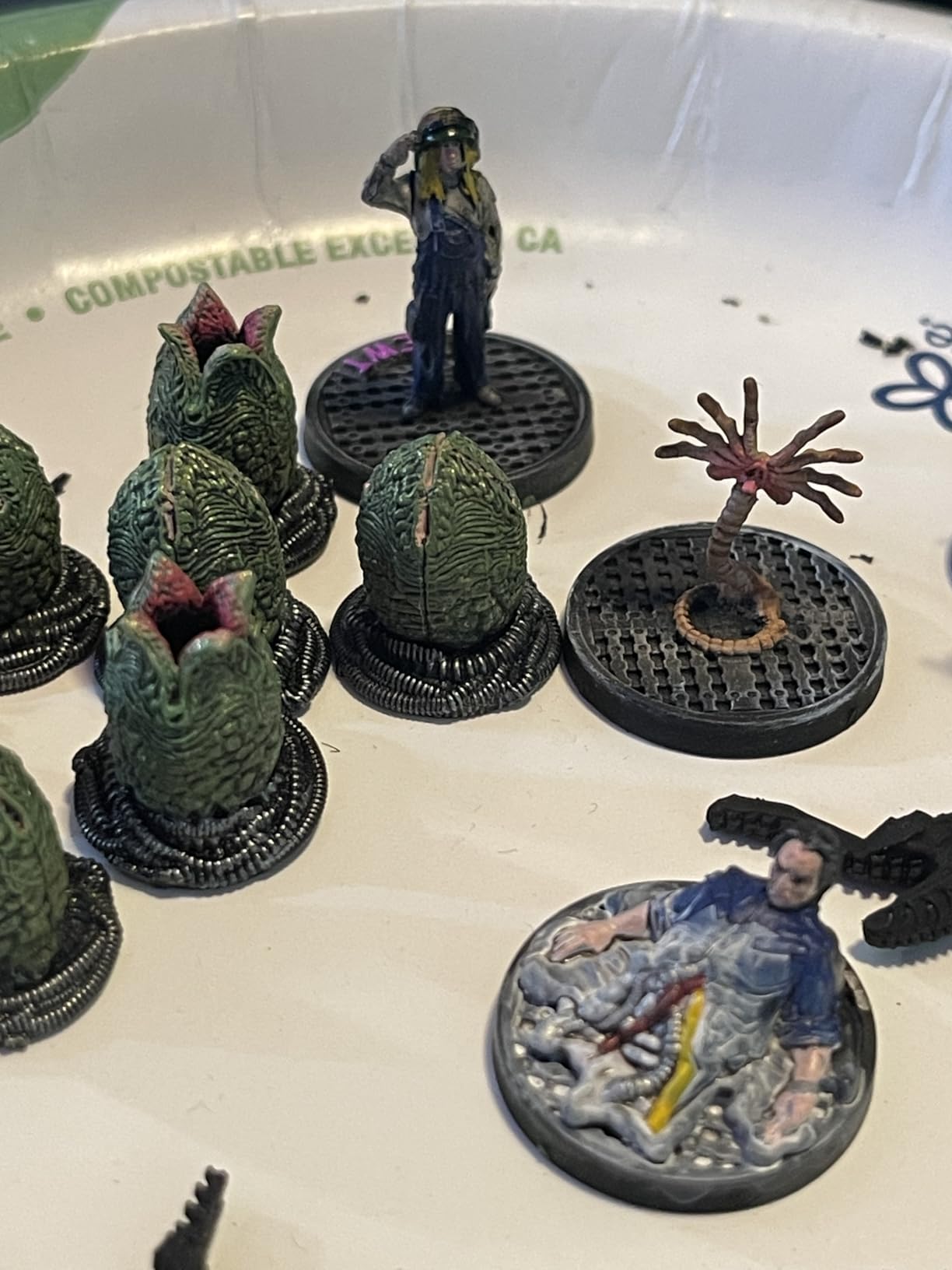 Gaahleri Airbrush Kit, Airbrush Gun Dual-Action Gravity 1/2 & 1/4 oz Fluid Cup, 0.35 & 0.5 mm Needle, Cost-Effective Air Brush Set Makeup Nail Art Painting Model Coloring Cake Decor Silver customer photo 2