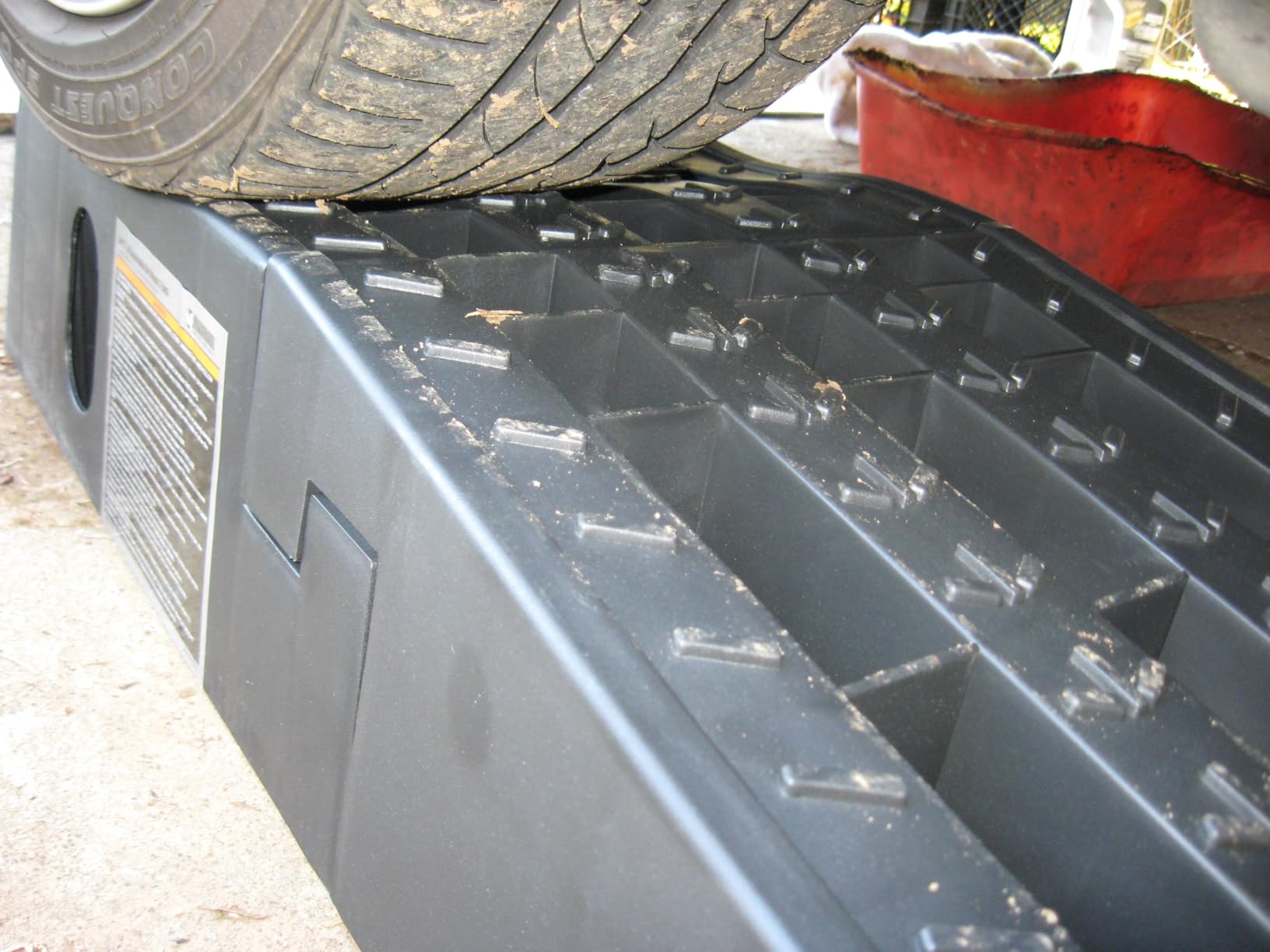 MaxxHaul 50709 Detachable Extendable Car Ramp Set, Portable Car Ramps With 3,250 lbs Maximum Weight Capacity Per Ramp 6,500 lbs Per Pair customer photo 2