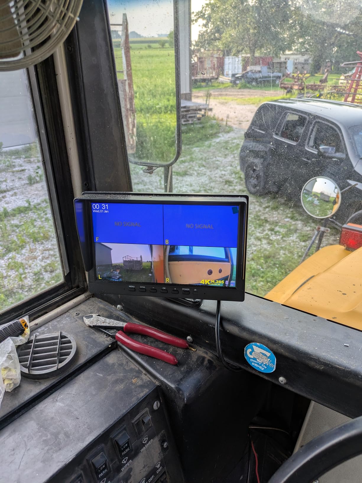 Wired Backup Camera System with 10.1'' IPS Monitor for Truck RV Trailer Bus, Rear View Camera, with Side Front View Camera, 4 Split Screen, Super Waterproof, Night Vision, Easy Installation AHD1080P customer photo 1