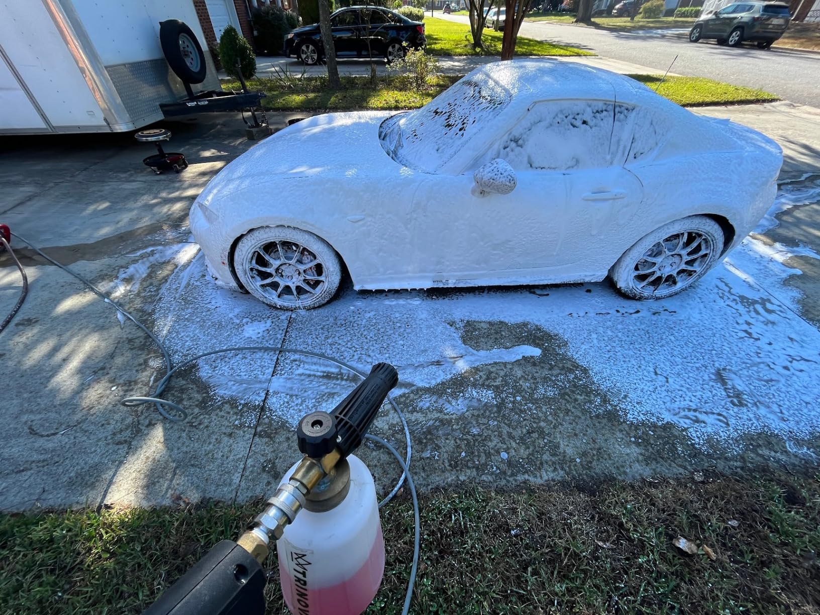 Griot's Garage Brilliant Finish Snow Foam, Foaming Car Wash Soap for Deep Cleaning and Glossy Shine, Use with Foam Cannons or Foaming Sprayers, 10848, 48oz customer photo 1