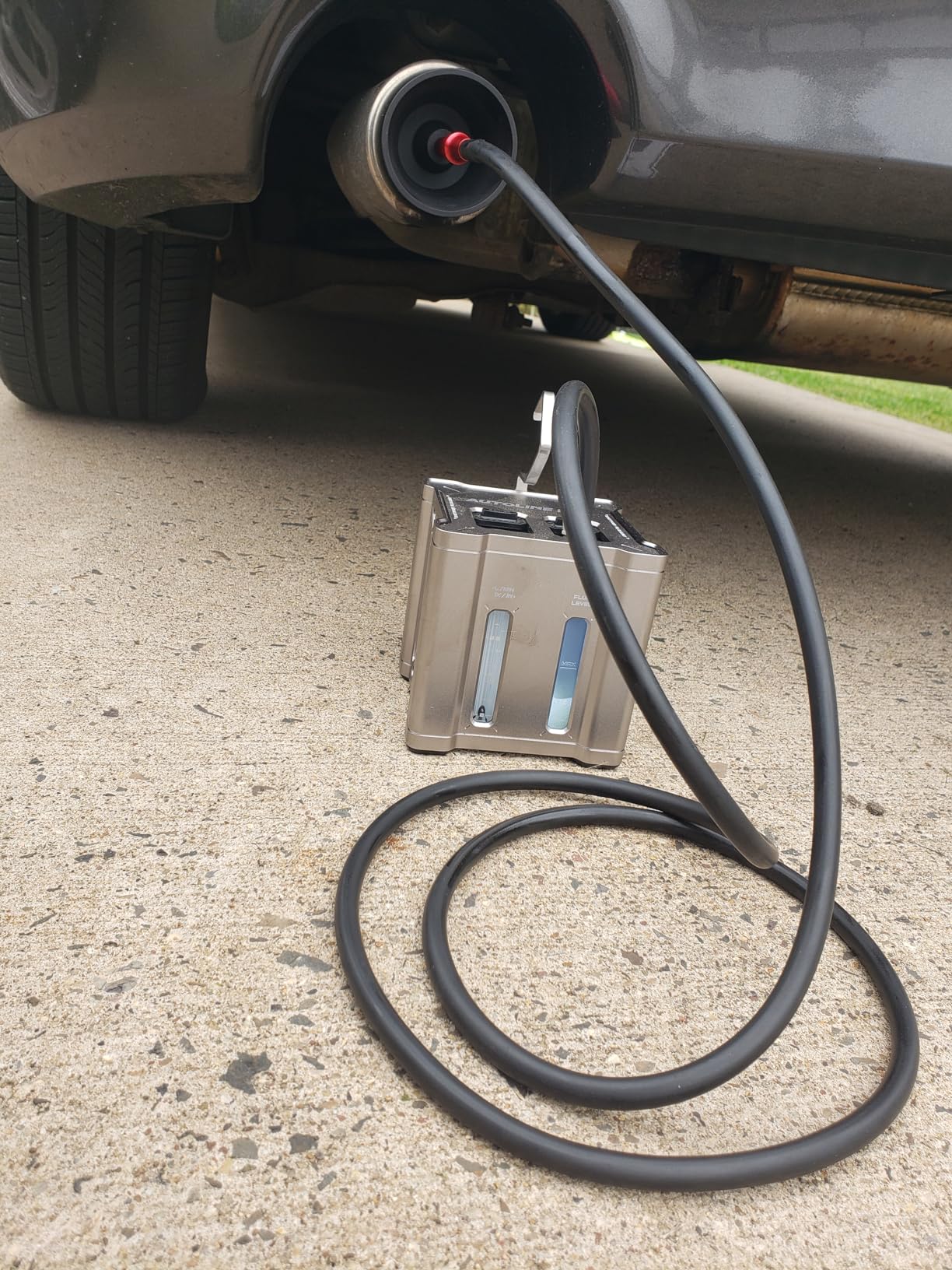AutoLine Pro Automotive Ventus Smoke Machine Leak Tester EVAP Vacuum - Self-Powered Li-Ion Battery Unit - OEM Odorless Fluid customer photo 2