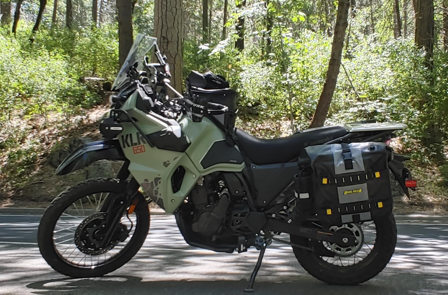 Nelson-Rigg Waterproof Hurricane Adventure Tank Bag, fits Most Honda Yamaha Kawasaki Adventure Bikes Black customer photo 2