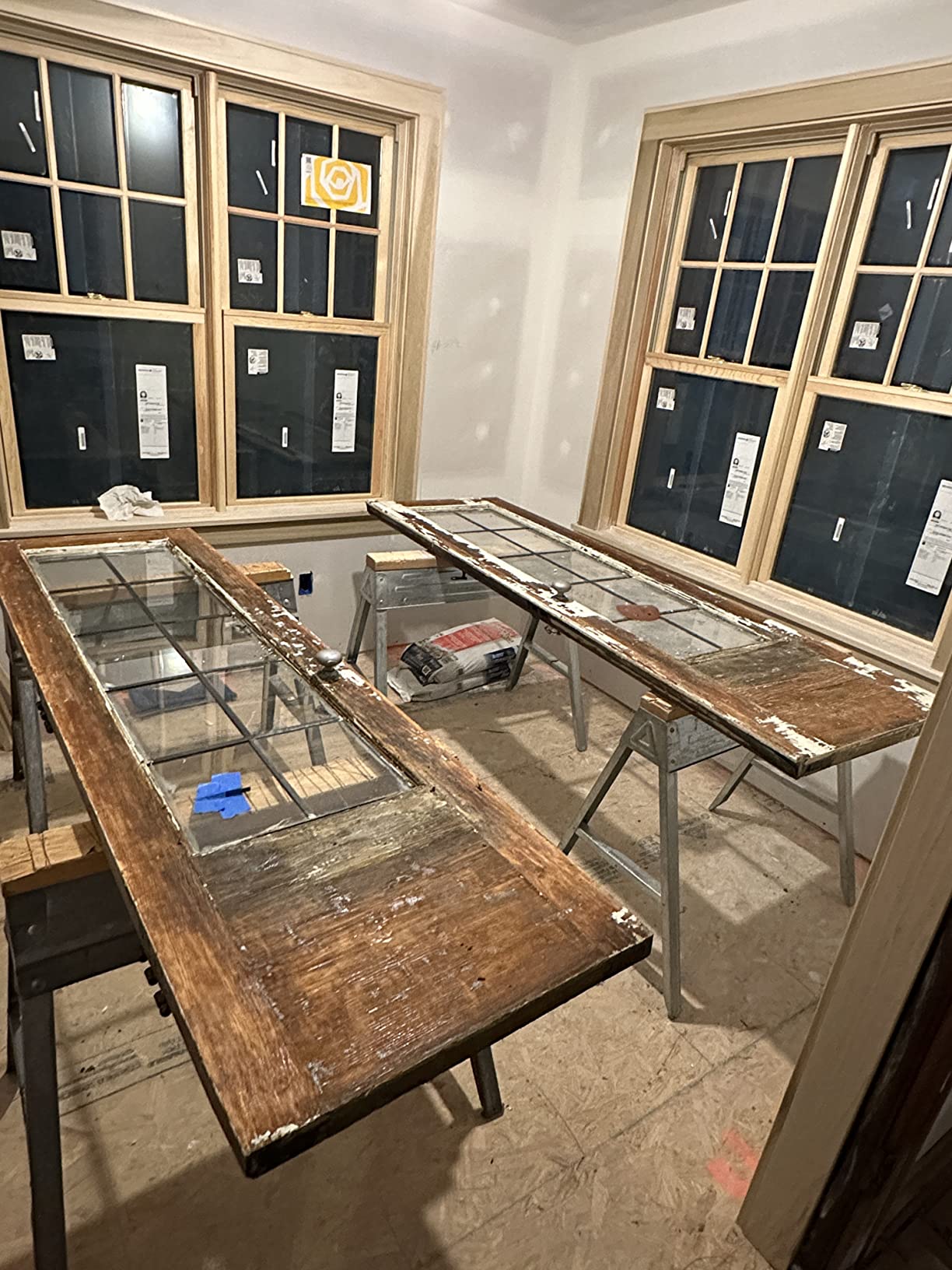 Smart Strip PRO Paint Remover, Professional Strength Formula, Strips Up to 20 Layers of Oil, Latex, Acrylic & Water-Based Paints, Varnishes & Stains Usually in One Application, 2 Quarts customer photo 1