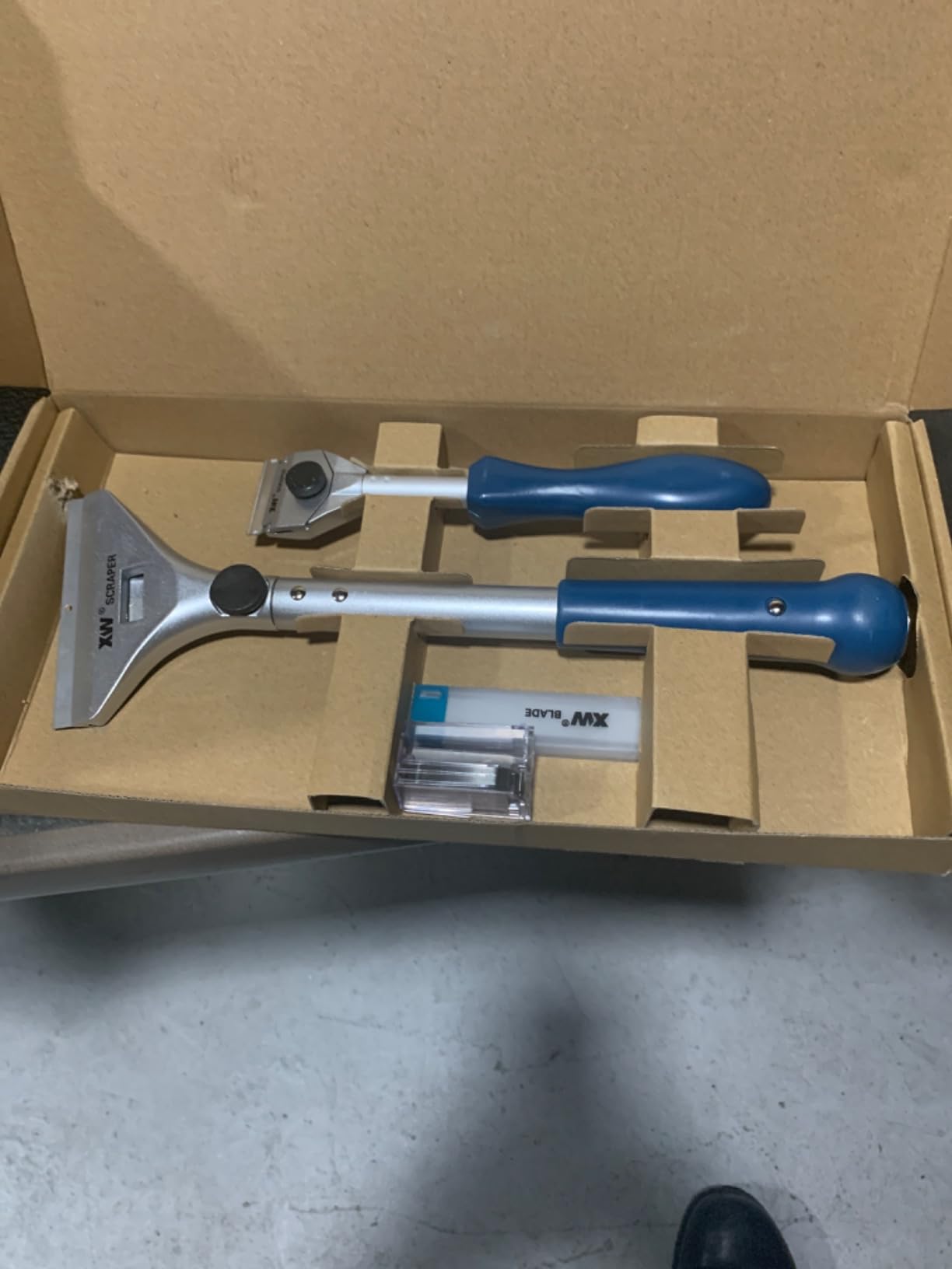 XW Razor Blade Paint Scraper Set, Heavy Duty Putty Knife with Quick Blade Change, Extra 20 PCS Blades Included, 2-Pack customer photo 1