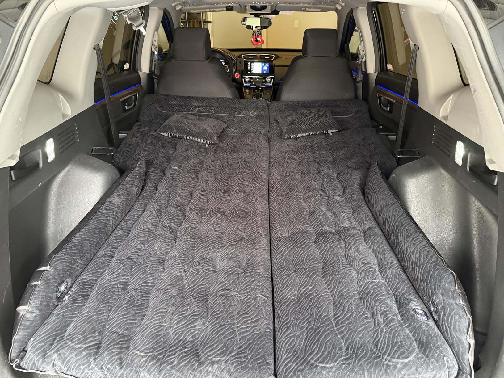Umbrauto SUV Air Mattress for Trunk: Upgraded Car Camping Mattress with Flocked Surface and Extra Thick Bottom, Van Sleeping Bed for Back Seat with Pump, Nozzle, Repair Patch, Carry Bag customer photo 1