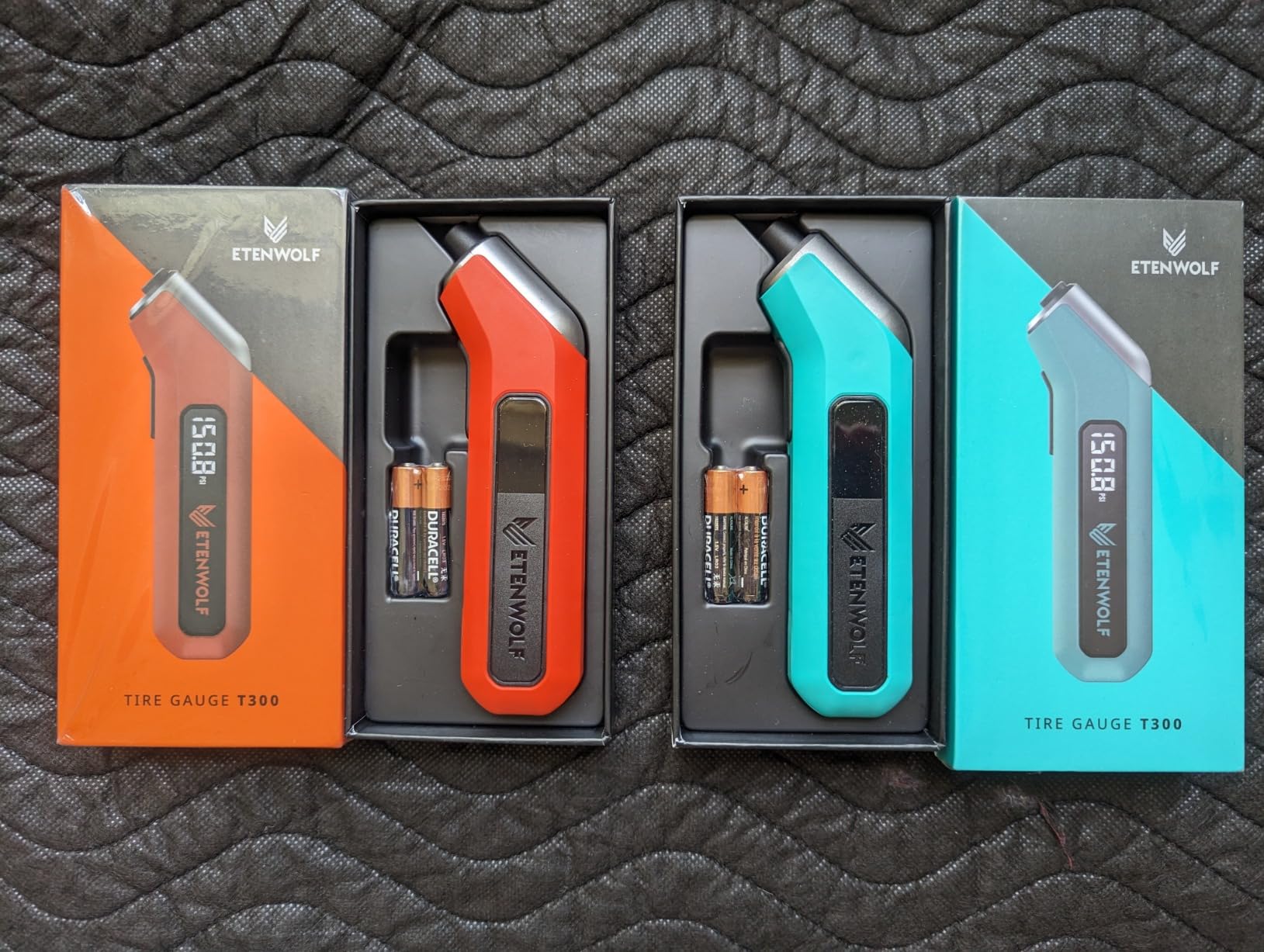 ETENWOLF T300 Digital Tire Pressure Gauge 3-200 PSI, Industrial Tire Gauge Calibrated to ANSI B40.7 Grade 2A(Plus-Minus 0.5%), Replaceable AAA Batteries (Vivid Orange) customer photo 1