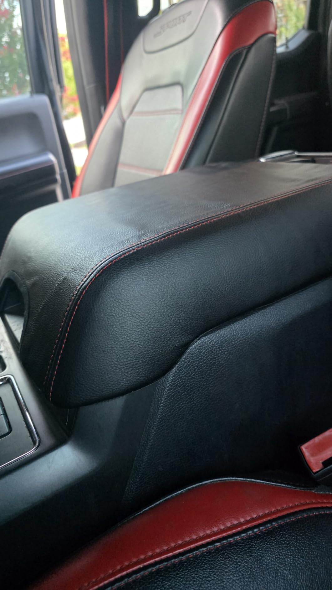 INTGET Center Console Armrest Cover for 2026 Ford F150 Accessories 2015-2023 2024 2025/for F250 F350 F450 F550 2017-2026 40/20/40 Jump Seat Car Arm Rest Lid Seat(black stitches, 2015-2026 Jump Seat) customer photo 1