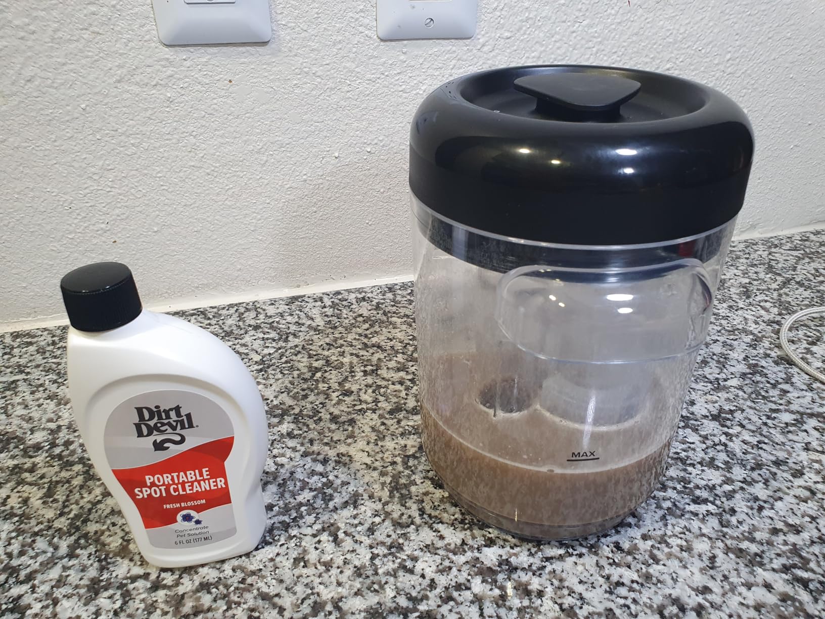 Dirt Devil Portable Spot Cleaner Machine for Carpet and Upholstery, Powerful Suction Spot Cleaning Machine with Versatile Tools customer photo 1