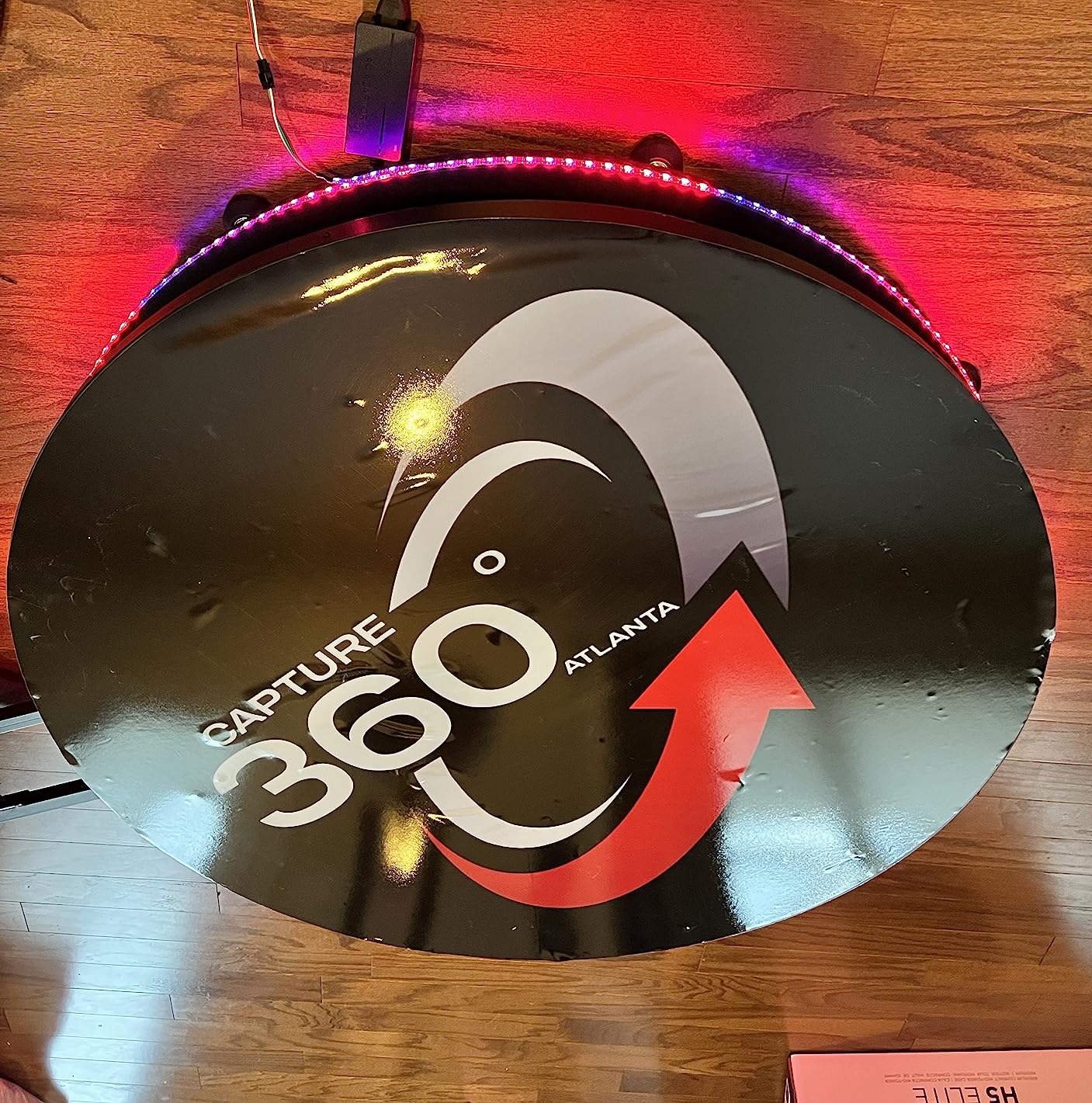 MWE 360 Photo Booth Machine for Parties with Flight Case,Extra Battery,Logo Customization,Software APP Remote Automatic 360 Spin Camera Booth for 4-5 People (39.4