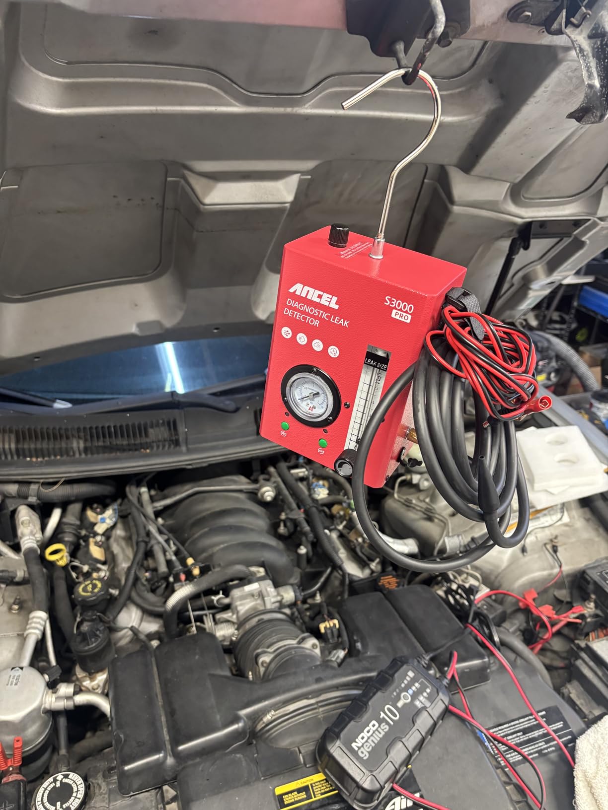 ANCEL S3000 PRO Automotive Smoke Machine with Built-in Air Pump and Pressure Gauge - Professional Vehicle Leak Diagnostic Detector Tools Kit for Leaks Test in Vacuum,Fuel,EVAP and Other Cars System customer photo 1