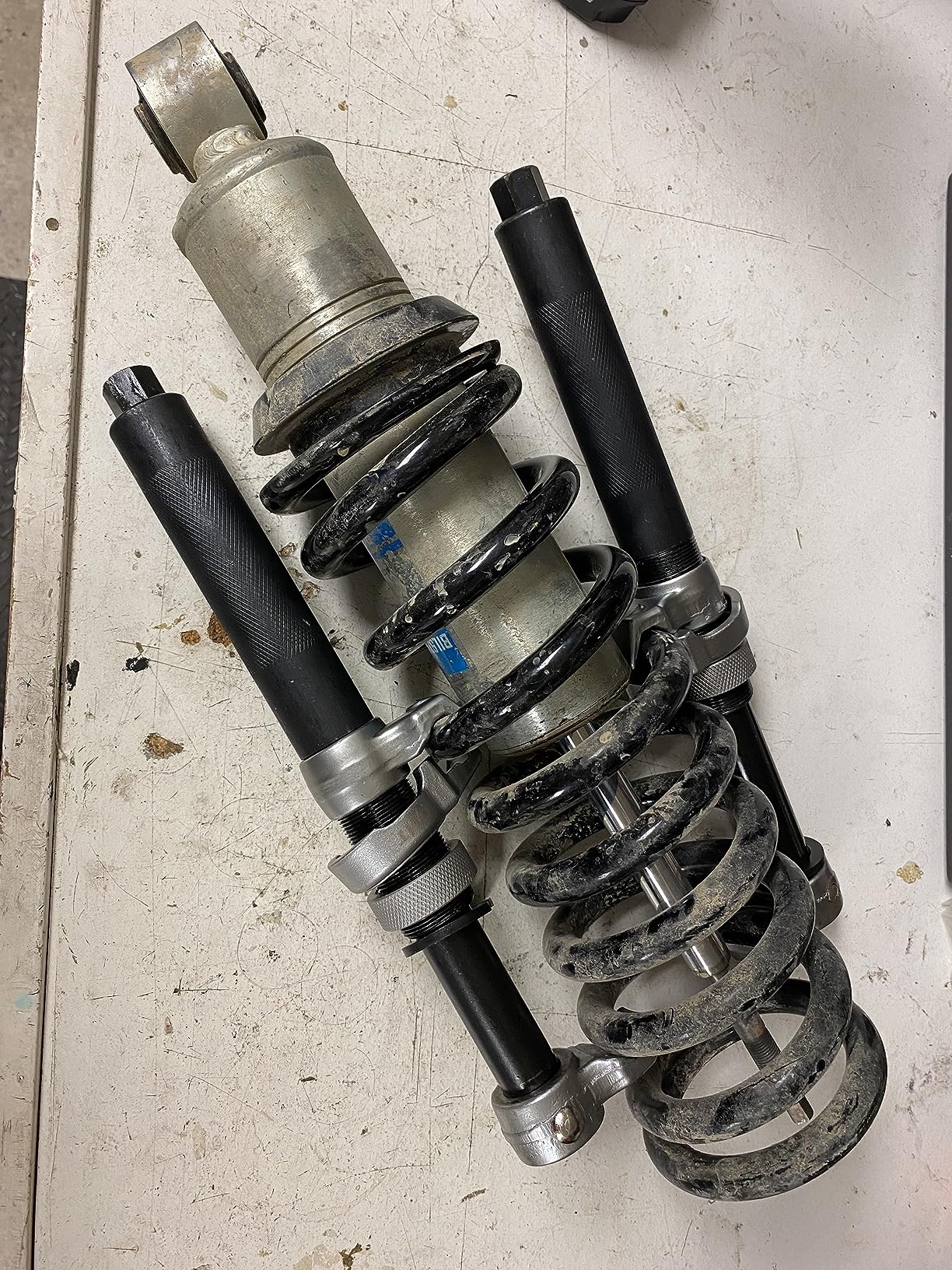 Orion Motor Tech 2pc Coil Spring Compressor Tool Set, 2200lb Strut Compressor Tool for Sedan SUV Pickup Truck Light Truck, 0.9