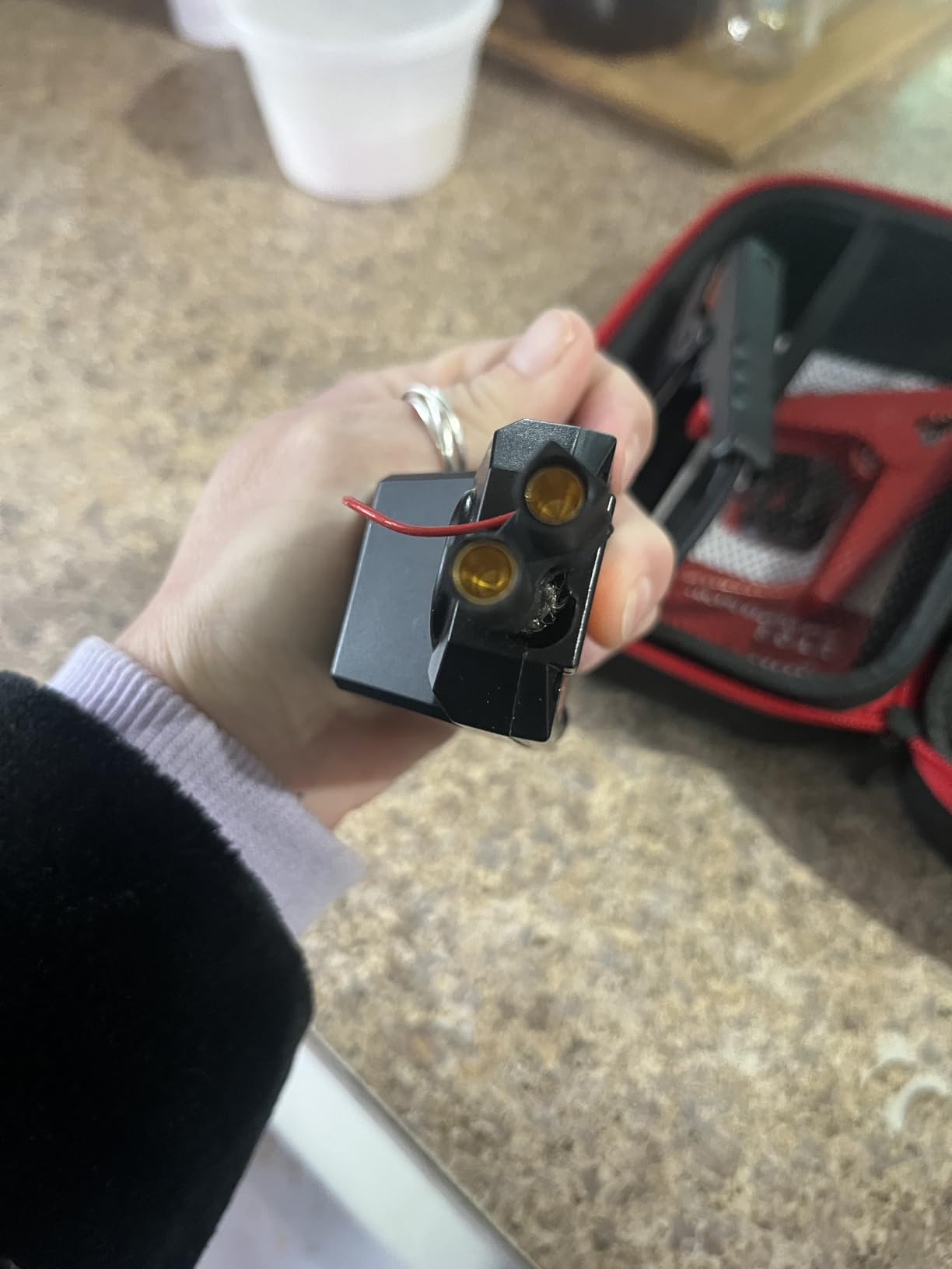 S ZEVZO ET03 Car Jump Starter 4000A Jump Starter Battery Pack for Up to 8.0L Gas and 7.0L Diesel Engines, 74Wh Portable 12V Jump Box with USB Ports, LCD Display, Storage Case, and LED Light customer photo 1