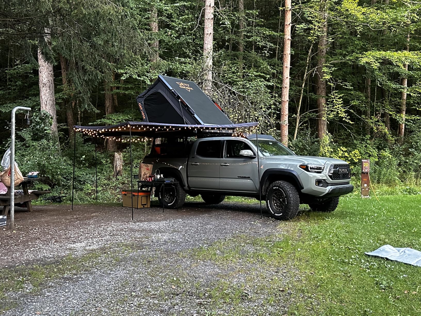 Sanhima Rooftop Tent Hard Shell - Hotham Overland Aluminium Roof Top Tent w/Larger Space, LED Strip Light & Skyview Window, 2