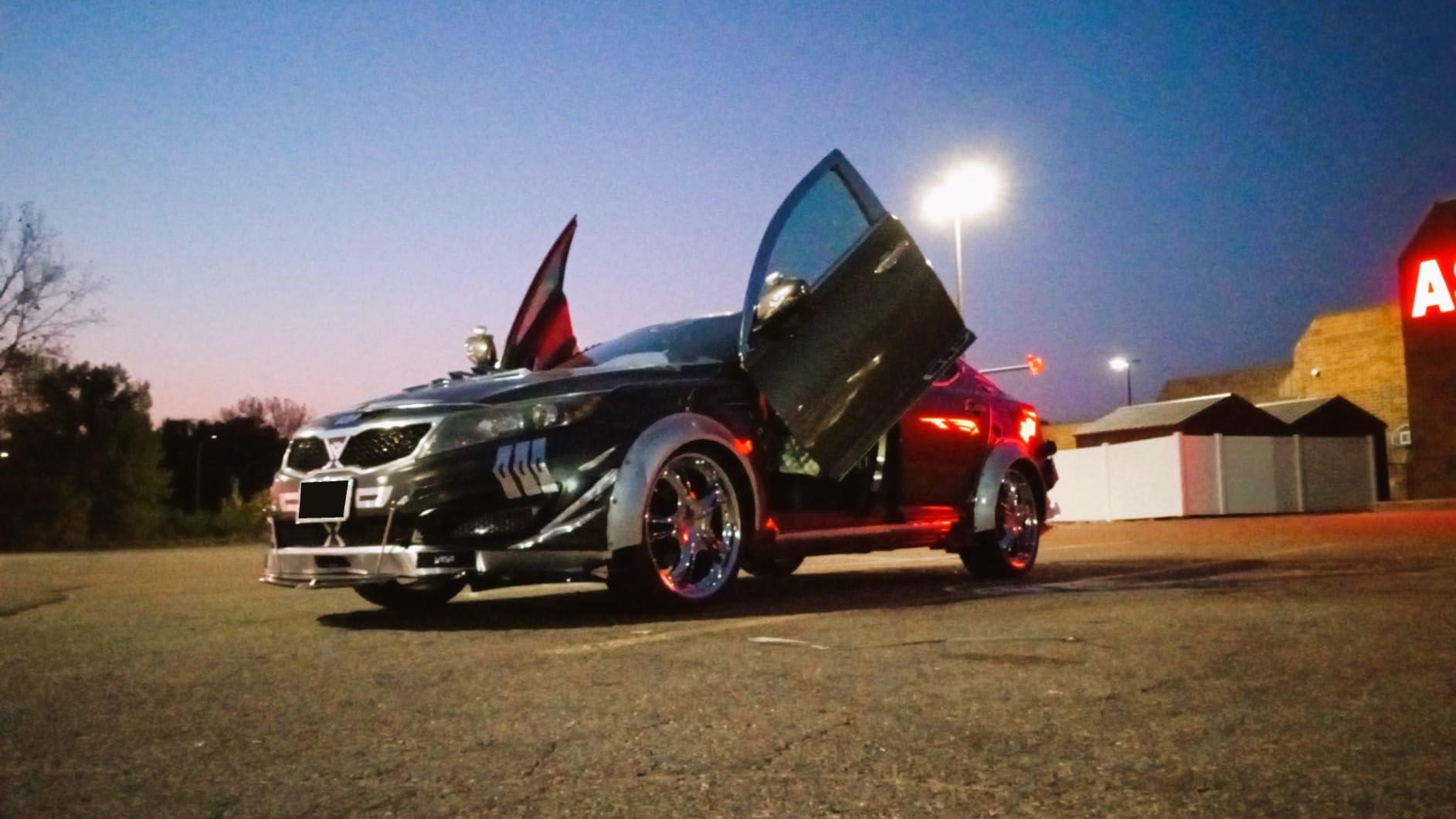 4PCS Universal Fender Flares, Wide Body Kit Flexible Fender Flares Wheel Body Kit for Cars Compatible with Dodge Charger Challenger Honda Civic Accord Toyota Corolla Camry VW Audi Acura TSX customer photo 1