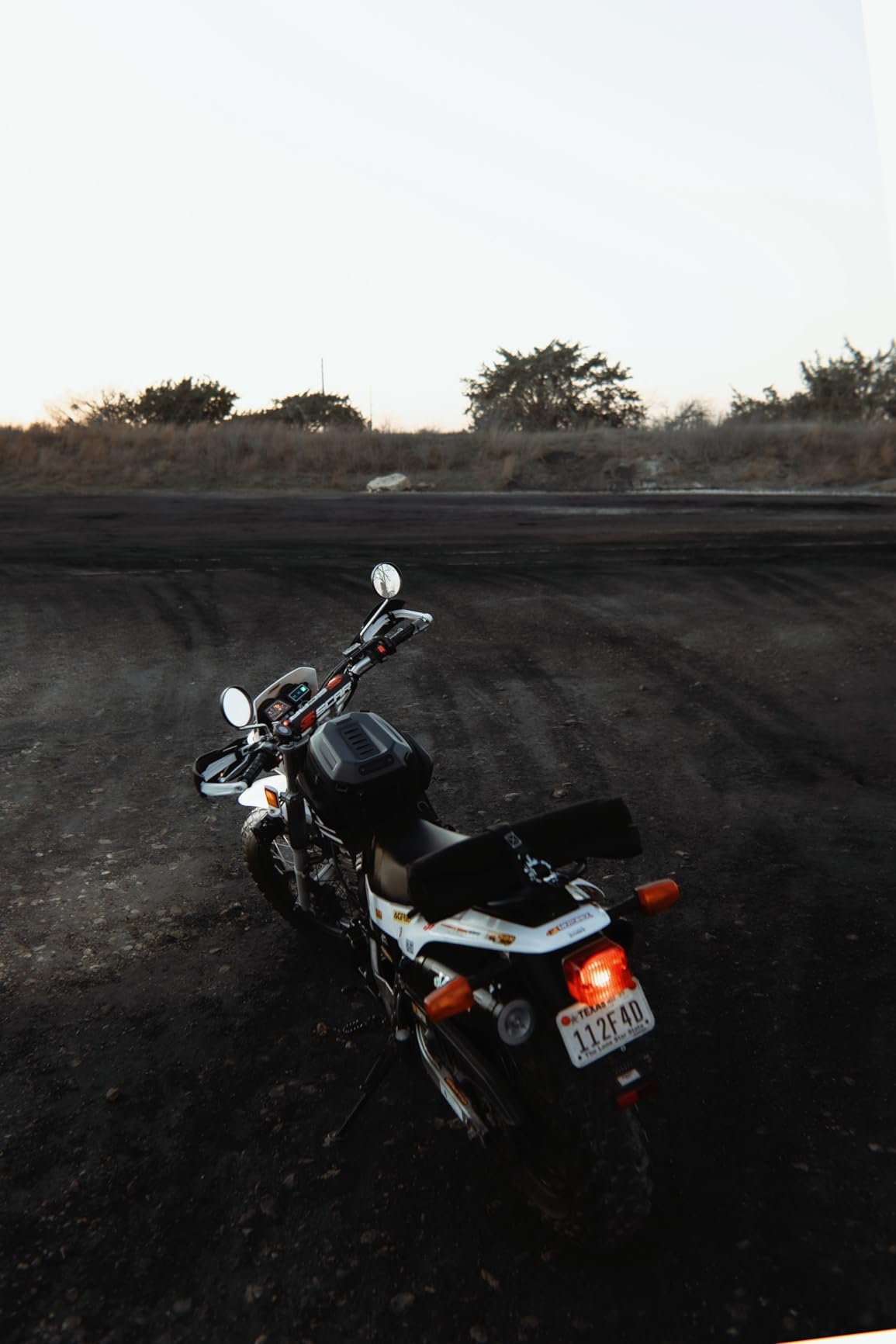 Rhinowalk Motorcycle Tank Bag, 15-18L Expandable Motorcycle Storage, Waterproof All Weather-Carbon Fiber Black customer photo 1