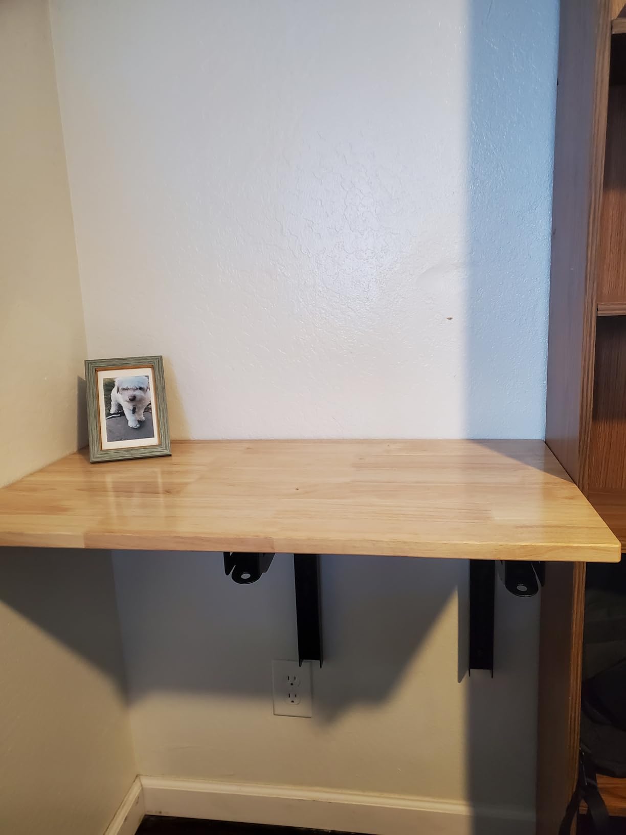 Ultrawall Wall Mounted Folding Workbench, Heavy Duty Foldable Work Table, Collapsible Desk for Workshop, Garage, Office, Home, Holds Up to 550 lb, 47.2