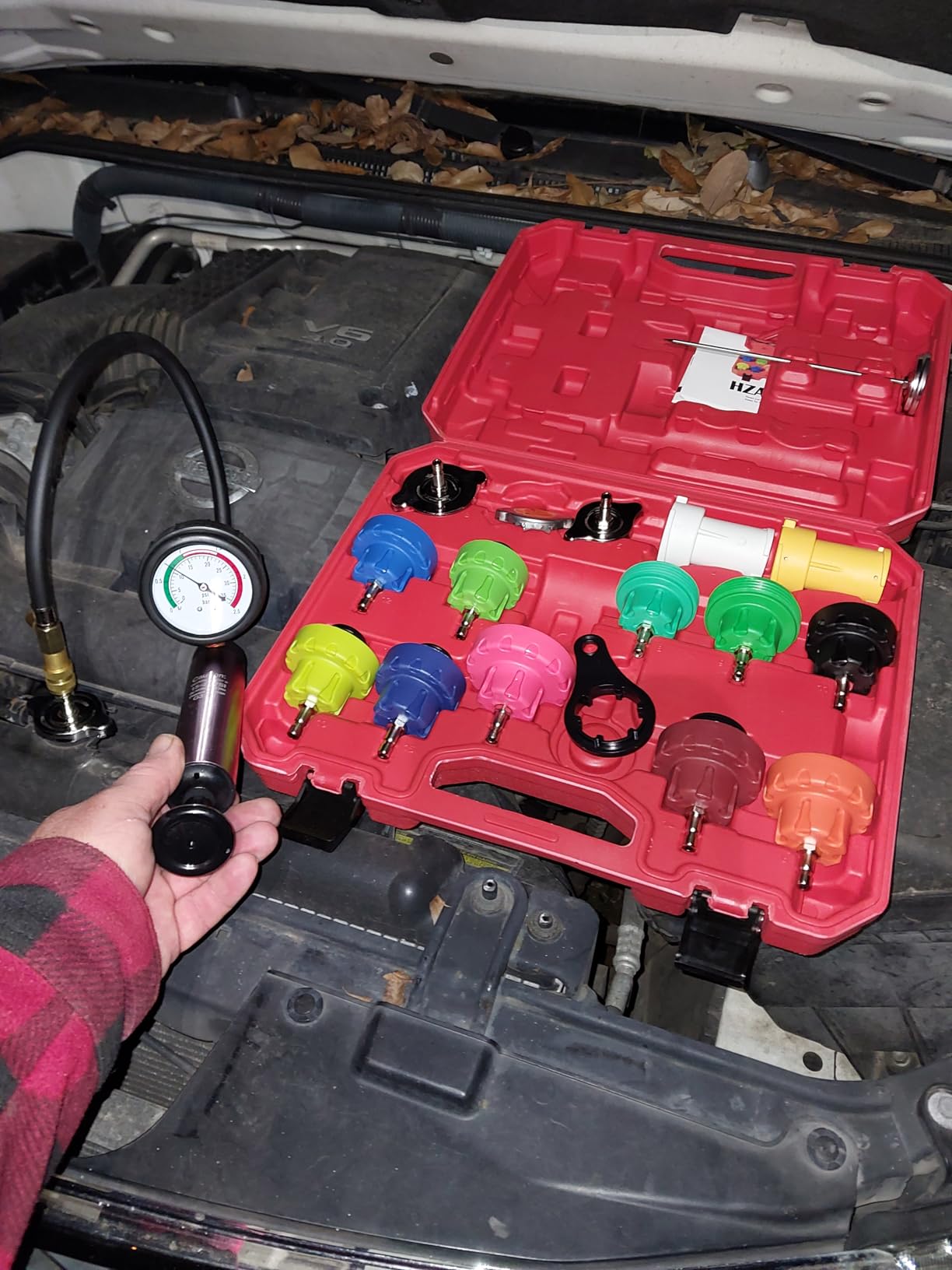 18PCS Radiator Pump Pressure Tester Kit, Pressure Leak Tester Tool Kit for Automotive Cooling System Water Tank Leakage Detection customer photo 2