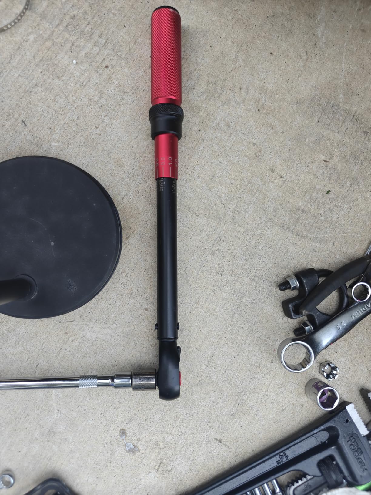 1/2 Inch Drive Click Torque Wrench, Dual-direction Torque Wrench 10-170.0ft.lb/13.60-230.5Nm, 72-tooth Torque Wrenches with Dual Range Scales, ±3% High Precision For Bike customer photo 2