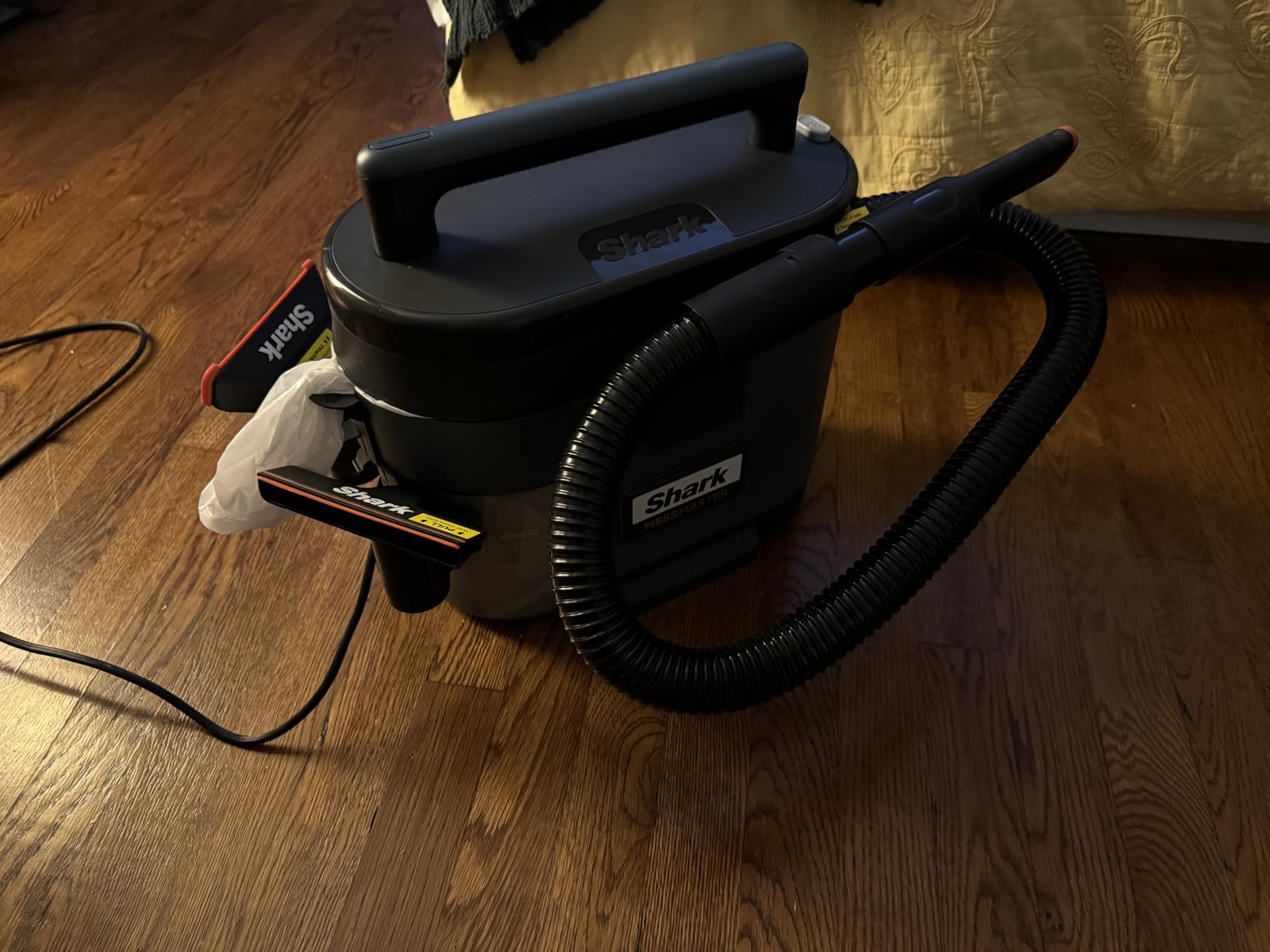 Shark VS101 MessMaster Portable Wet Dry Vacuum, 1 Gallon Capacity, Corded, Perfect for Pets & Cars, AnyBag Tech, Self-Cleaning, Ultra-Powerful Suction for Tough Wet & Dry Messes, Blue customer photo 1