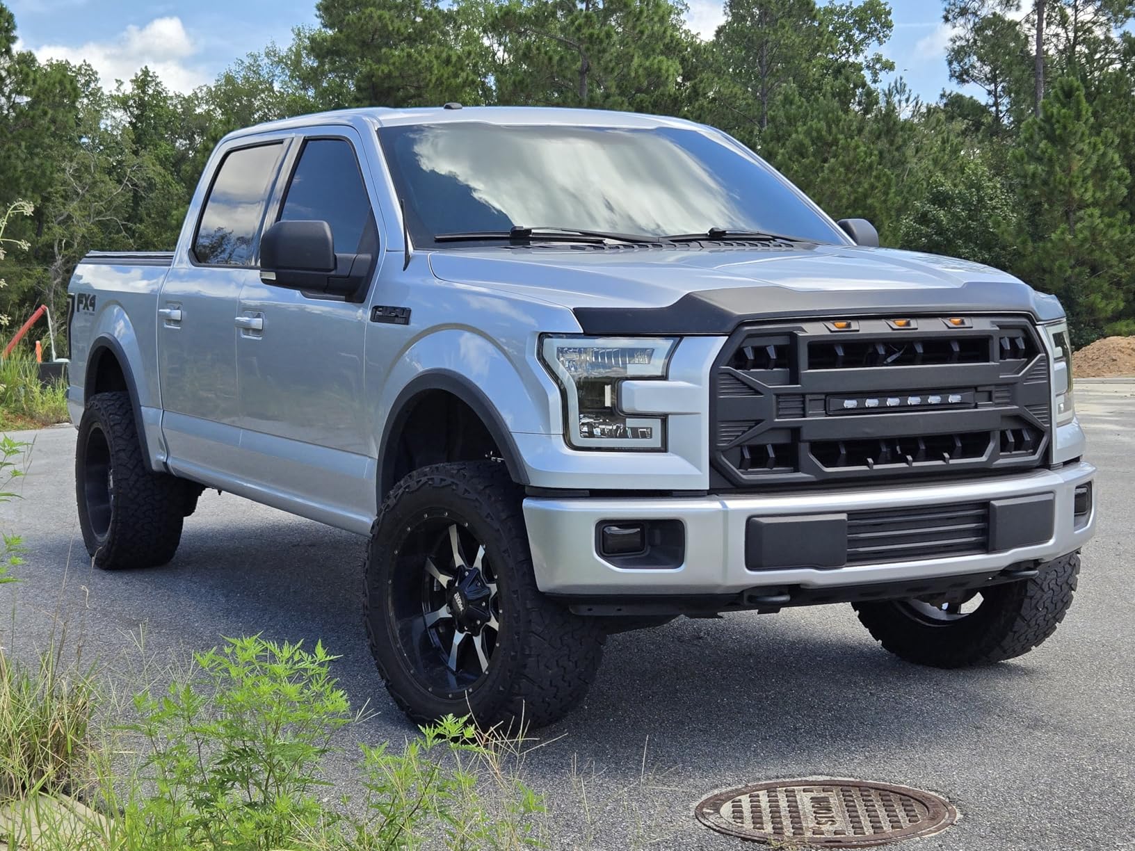 AMERICAN MODIFIED Grille Compatible with 2015-17 Ford F150, Replacement Front Grill w/ DRL & Off-Road Lights, Matte Black customer photo 1
