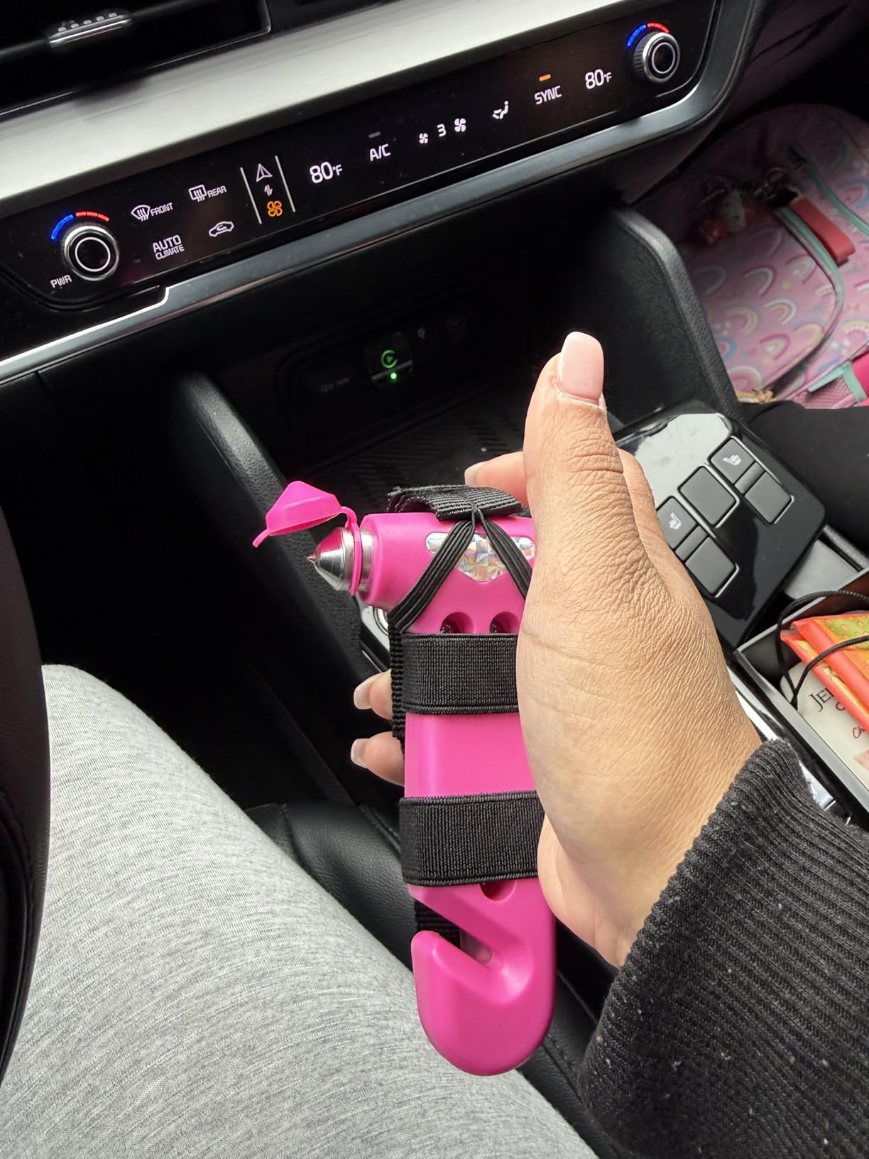 THINKWORK Car Safety Hammer, 3-in-1 Emergency Escape Tool with One Second Window Breaker and Seat Belt Cutter, Safety Emergency Car Escape Tool for Car, Office, Home, Black customer photo 1