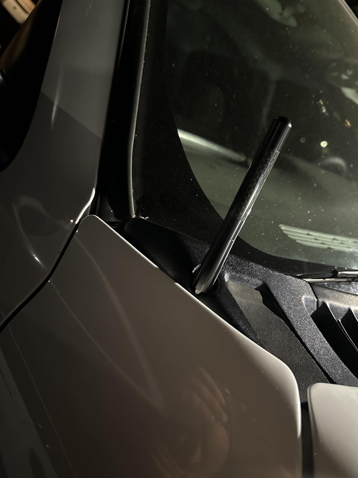 BESULEN Car Short Antenna, 4.7 Inch Carbon Fiber American Flag Aluminum Auto Radio Antenna for AM/FM Reception, Universal Replacement Car Antenna with 9 Adapters, 2 Screws, 2 Rubber Rings customer photo 2