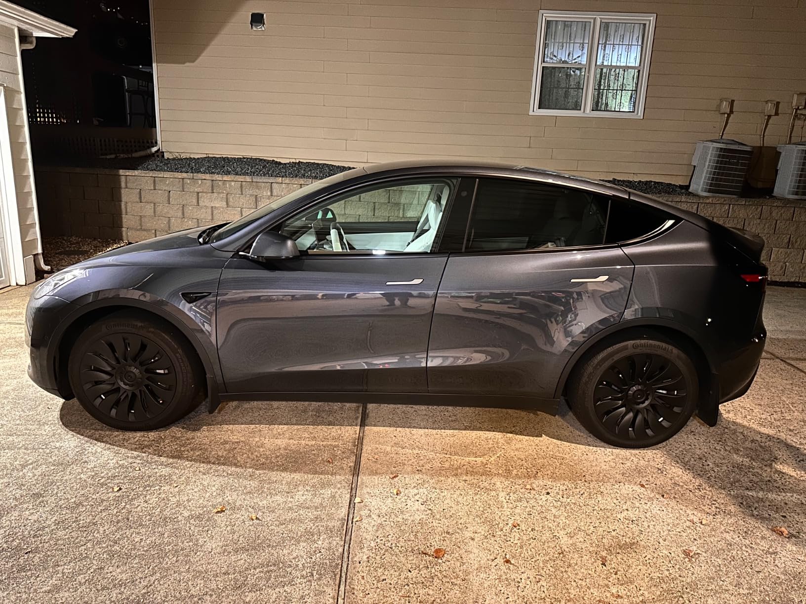 Wheel Covers for Tesla Model Y Accessories 2024 19 Inch 4 Pcs Rim Protector Wheel Cover Replacement Compatible with Tesla Y 2024 2023 2022 2021, NOT for Model Y Juniper 2026 customer photo 1