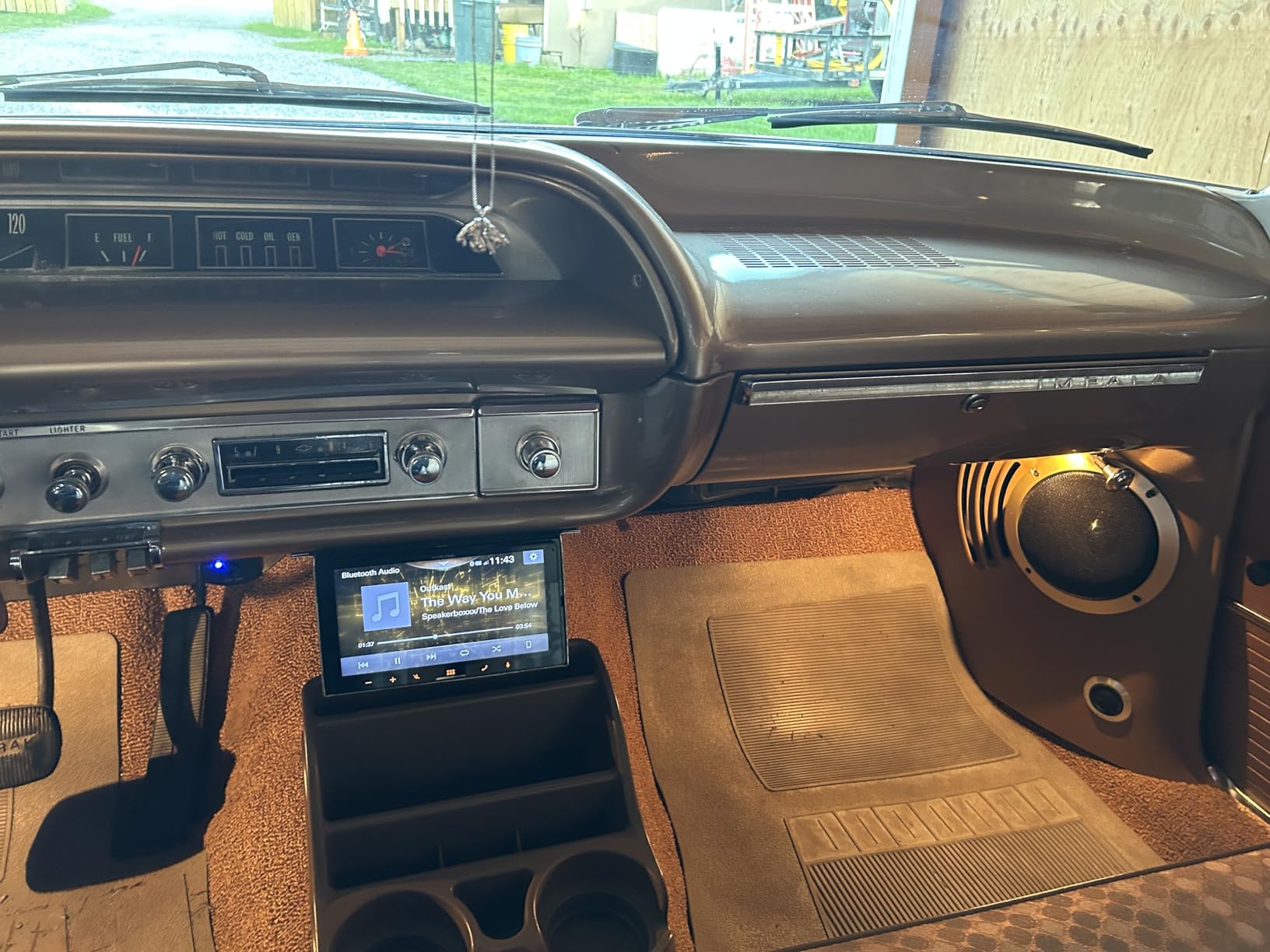 Alpine iLX-W670 Digital Multimedia Receiver with CarPlay and Android Auto Compatibility customer photo 1