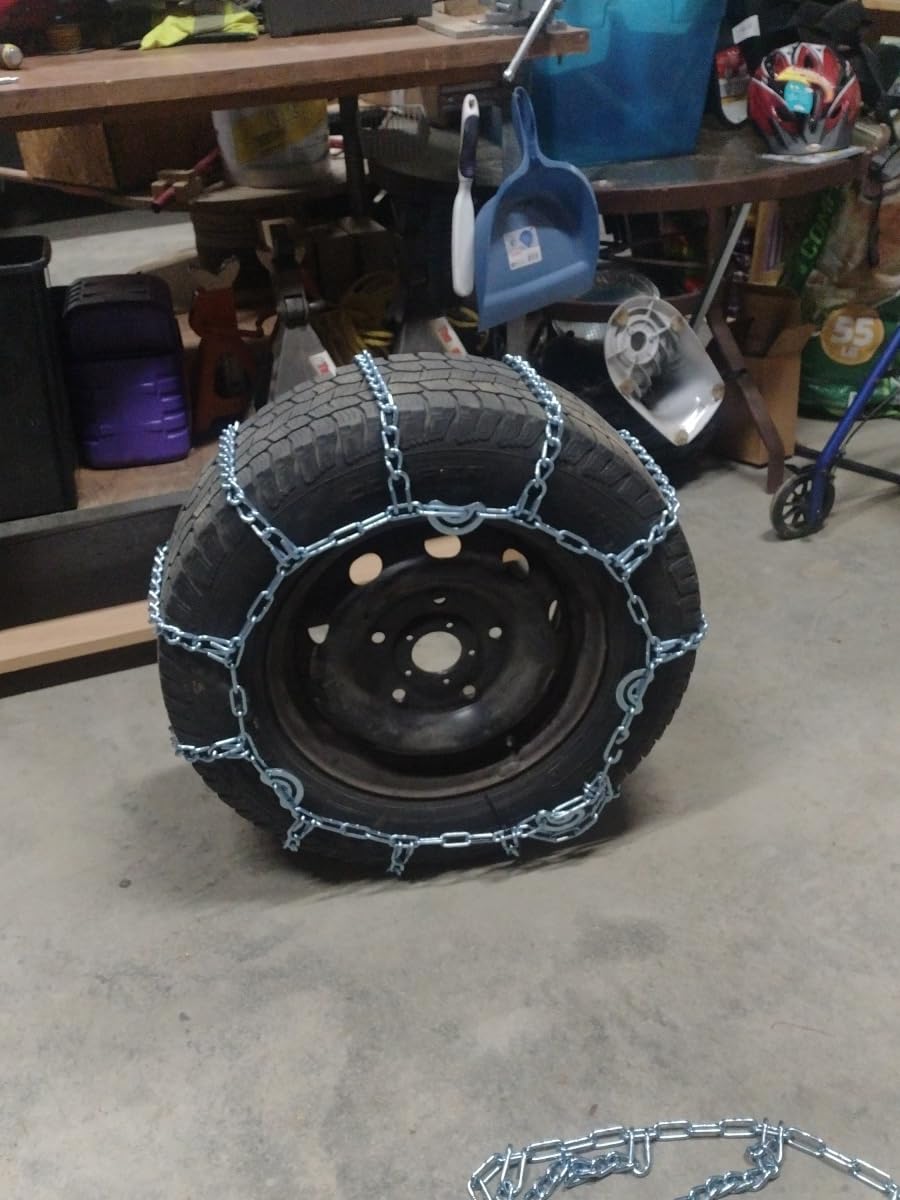 SCITOO QG2228CAM Snow Chains for Car Pickup Trucks SUV, Universal Emergency Tire Traction Chain, Anti-Skid Thickening Tire Chains Width 225 235 245 255 265 275 285 295(15