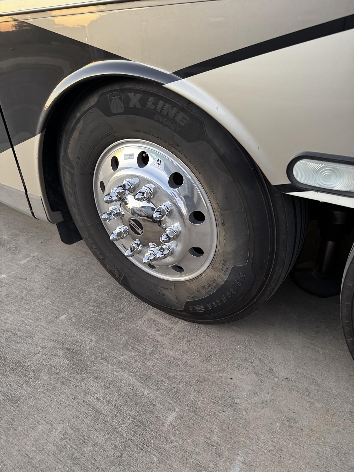 20 Pack Lug Nut Covers for Semi Trucks, 33mm by 2-1/2