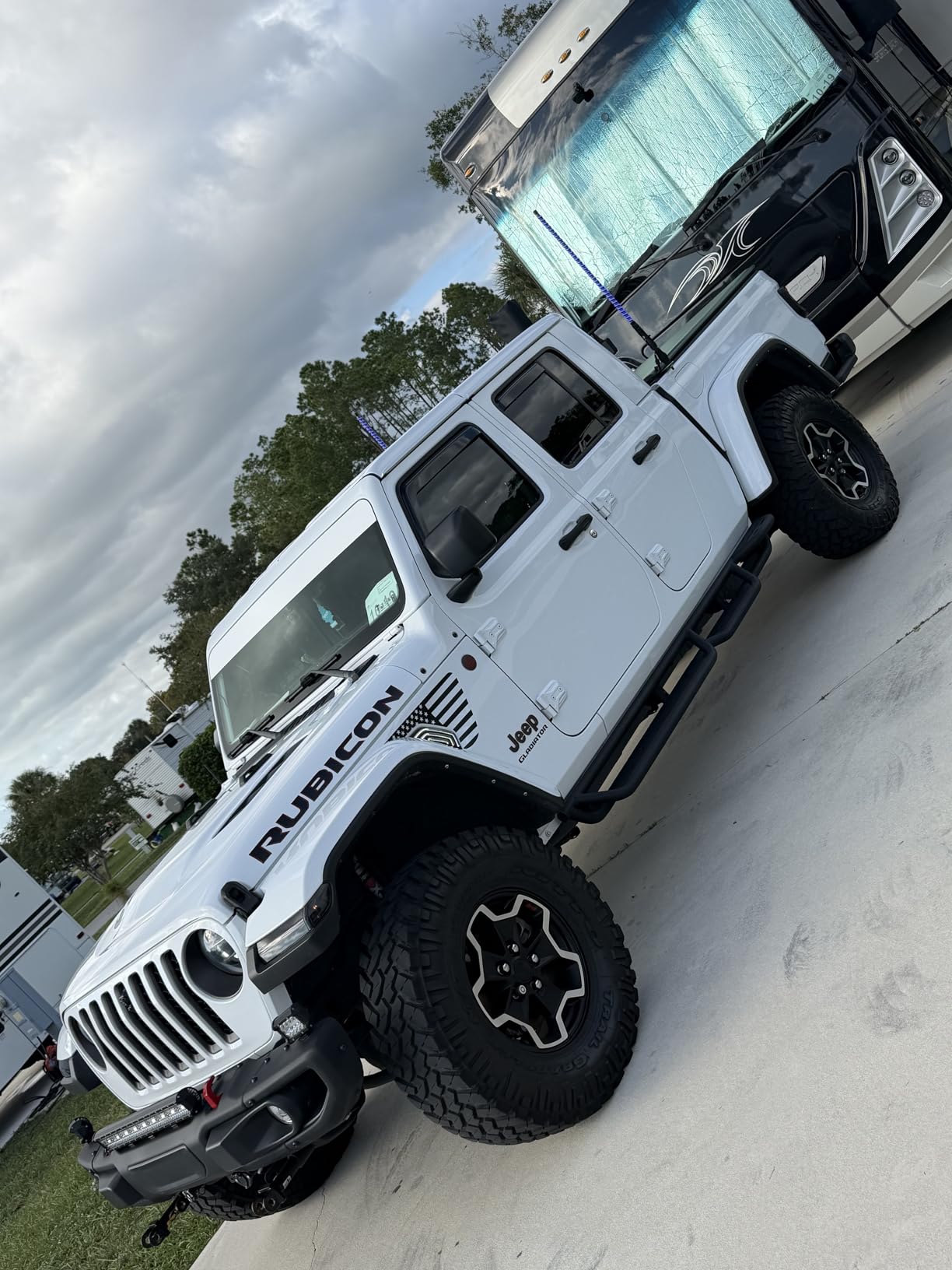 Wheel to Wheel Running Boards Compatible with 2020-2026 Jeep Gladiator JT 4 Door, Bed Access Nerf Bars, Side Steps Made with Carbon Steel, Drop-Down Steps customer photo 2