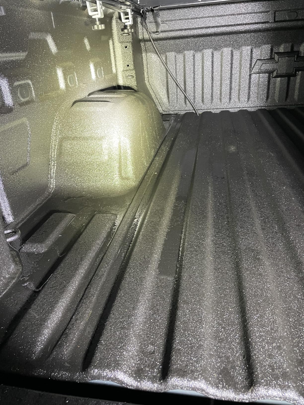 Rough Country Hard Tri-Fold Flip Up Tonneau Cover for Chevy Silverado & GMC Sierra 1500 (2019-2026) - Flush Aluminum Bed Cover, Fits 5'10