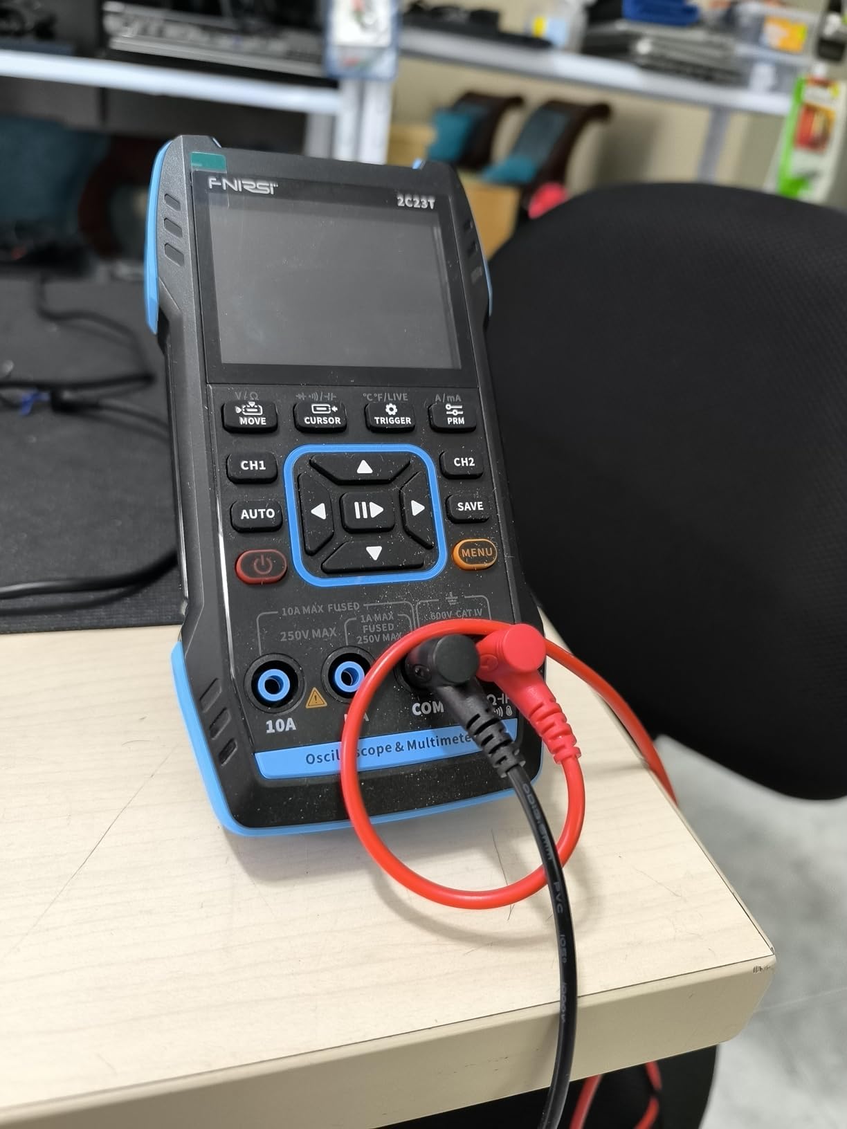 FNIRSI 2C23T 3 in 1 Handheld Oscilloscope Multimeter DDS Generator, 2 Channels, 10MHz Bandwidth, 50MSa/s Sampling Rate customer photo 1
