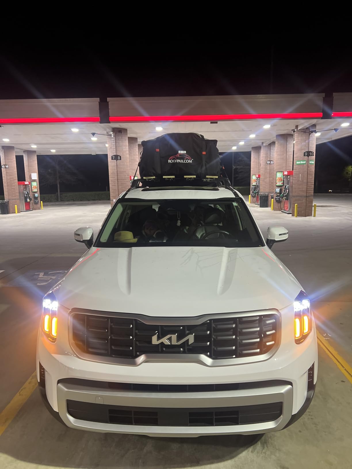 RoofPax XXL 28 cuft Car Rooftop Cargo Carrier Bag Extra Waterproof Car Roof Storage with 10 Heavy Duty Tie Down Straps and 4 Hooks Roof Bag Cargo Carrier for Top of Vehicle with/Without Rack customer photo 2