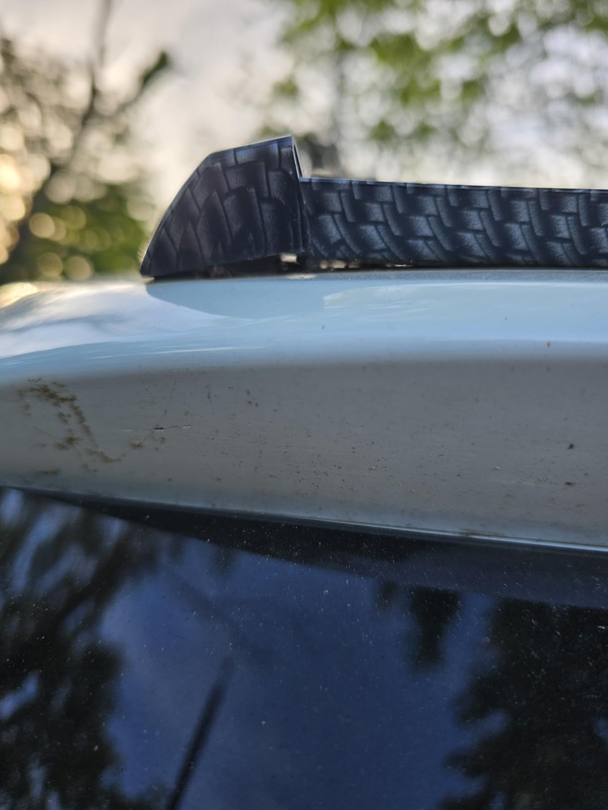 Car Rear Spoiler Roof Lip Kit, Carbon Fiber 3D Rubber Trunk Spoiler Trim Strip Cool Car Decoration, Universal Punch-Free Vehicle Exterior Accessory Sticker (Black) customer photo 1