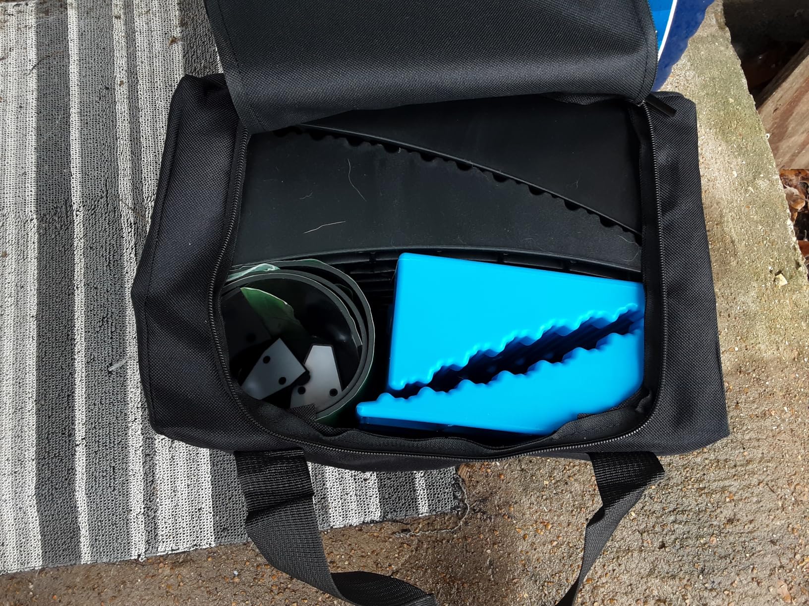 Kohree RV Leveling Blocks 6 Inch, 2 Packs Sturdy Camper Curved Levelers with 2 Wheel Chocks, 2 Rubber Mats & Carry Bag, RV Leveling System for Single Dual Axle Travel Trailers customer photo 2