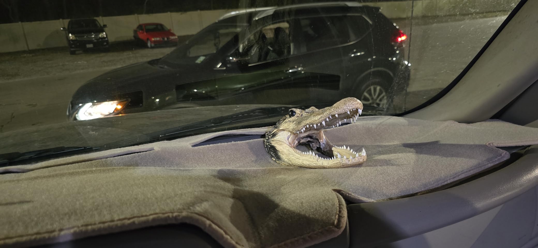 Dashboard Cover for Chevrolet Silverado 1500 2500 3500 1999-2006 Avalanche Chevy Tahoe Suburban GMC Sierra Yukon Dash Cover Mat(Premium Carpet, Beige) customer photo 1