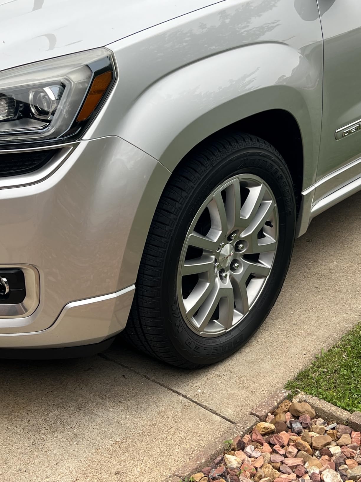 24pcs M14x1.5 Lug Nuts - Compatible with Chevrolet Colorado/Suburban/Silverado, GMC Express/Yukon/Sierra 1500, Ford F150/Expedition, One-Piece Design Factory Chrome Wheel Lug Nut Set customer photo 2