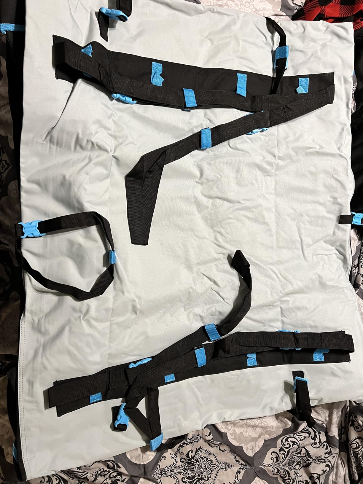 Rooftop Cargo Carrier - 23 Cubic Feet (XXL), Waterproof Soft Shell Car Roof Cargo Carrier, Heavy Duty Car Top Luggage Cargo Bag with Patented Door Hooks and Non-Slip Mat customer photo 2