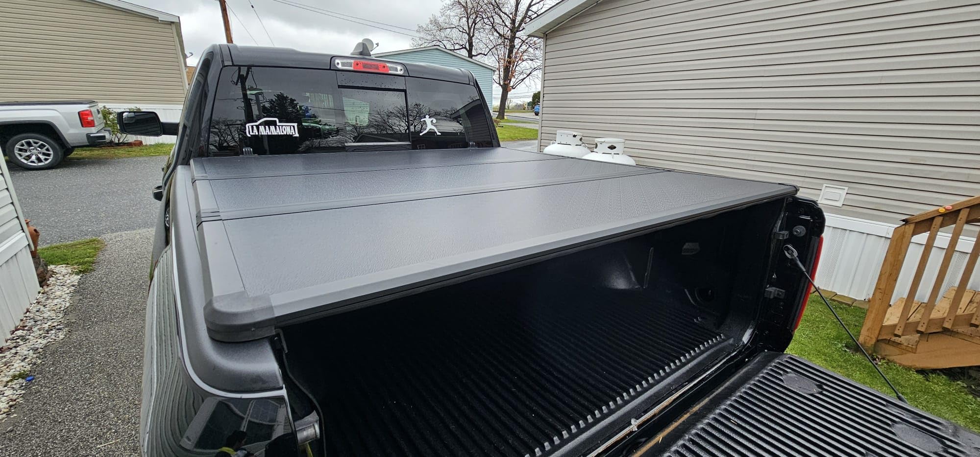 YITAMOTOR FRP Hard Tri-Fold Truck Bed Tonneau Cover Compatible with Dodge Ram 1500 2009-2024 (19-24 Classic ONLY), 6.4 ft Bed Without Rambox customer photo 1