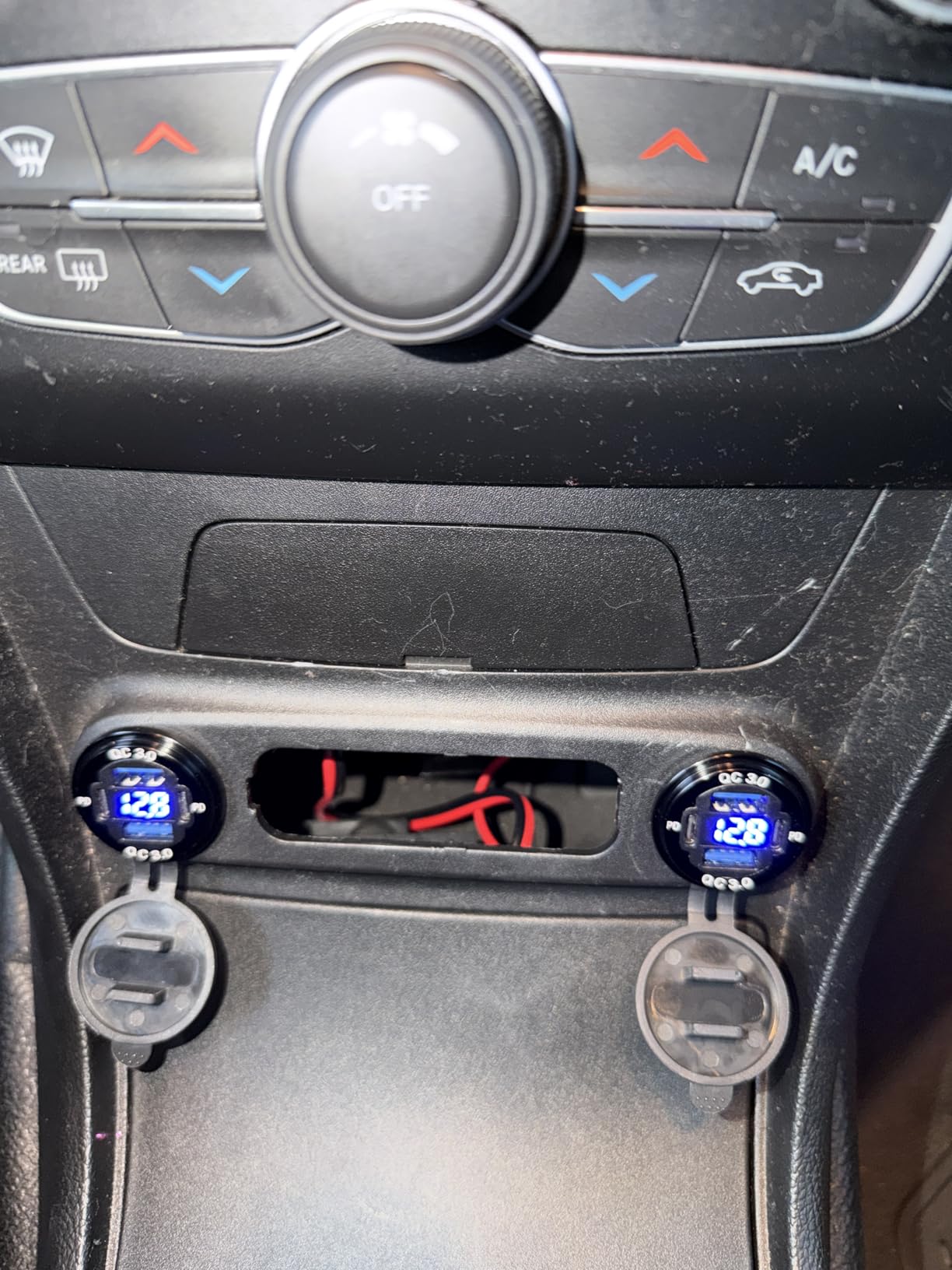 Upgraded 4 Port 12V USB Outlet Aluminum Charger, 78W Dual PD & QC Multiple USB Port for Car, USB C Cigarette Lighter Replacement 12 Volt Socket with Voltmeter Waterproof for Marine Boat Motorcycle RV customer photo 1