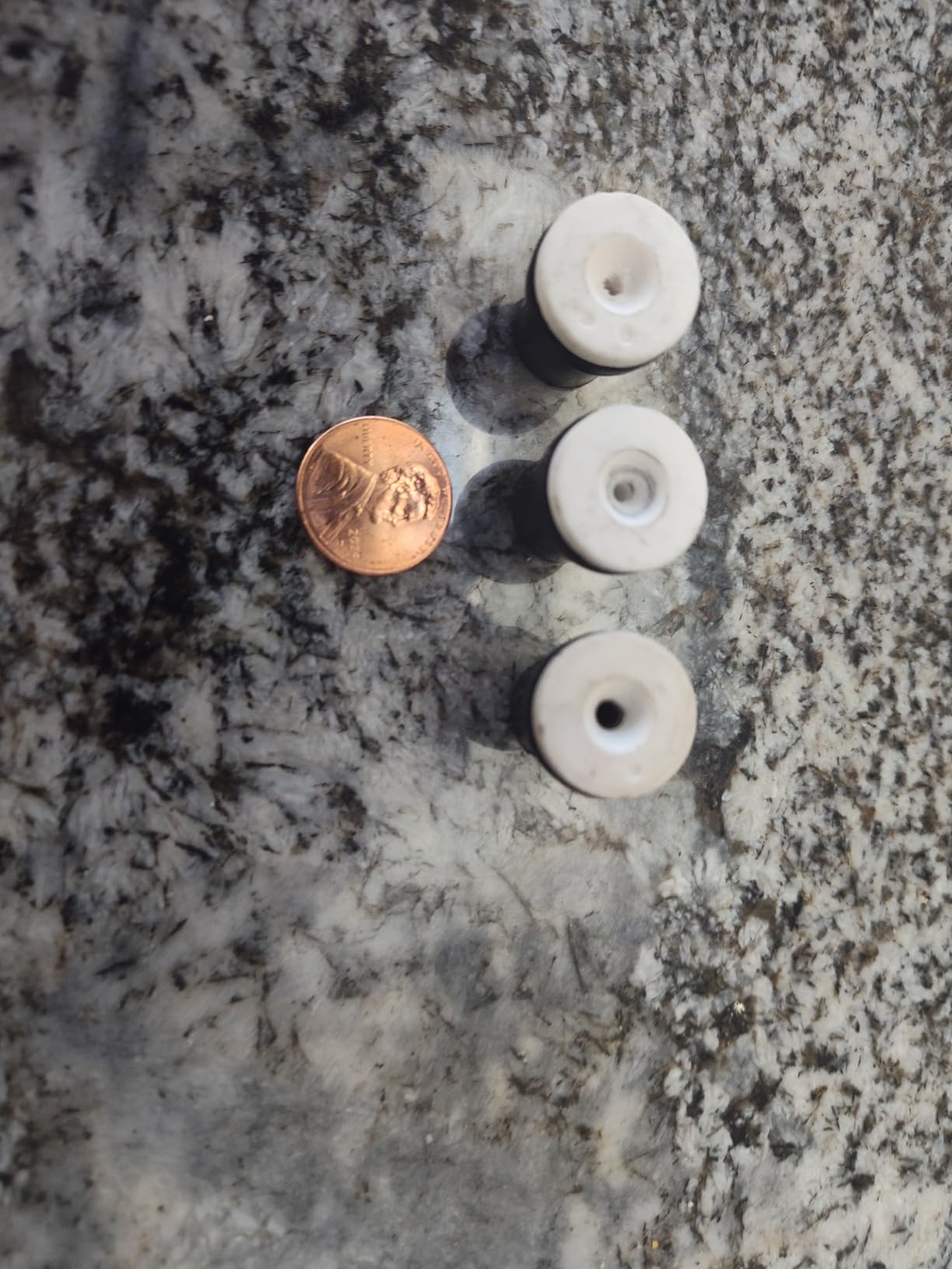 VEVOR 5 Gallon Sand Blaster, 60-110 PSI High Pressure Sandblaster, Portable Abrasive Blasting Tank, Air Sand Blasting Kit with 4 Ceramic Nozzles and Oil-Water Separator for Paint, Stain, Rust Removal customer photo 1