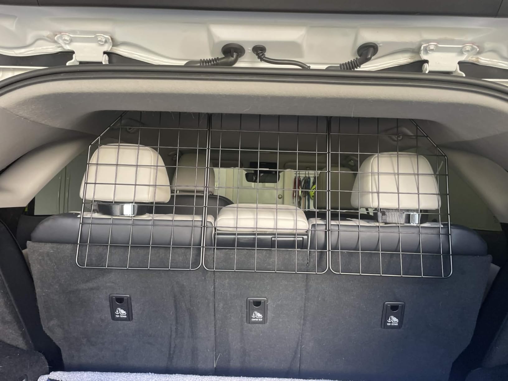 Pawple Dog Car Barrier for SUV's, Cars, Vehicles, & Trucks, Adjustable Large Pet Divider, Heavy-Duty Wire Mesh- Universal Fit customer photo 2
