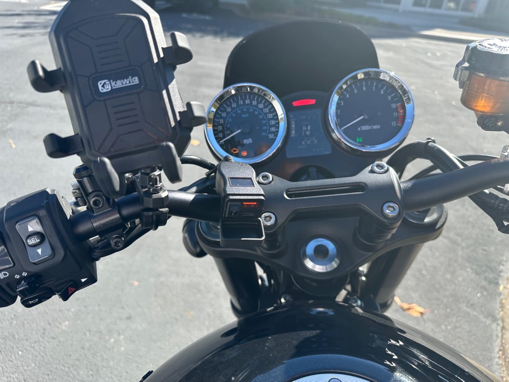 EXTRACTME Motorcycle USB Charger, Dual USB Type C PD & Quick Charge 3.0 Motorcycle Phone Charger with Voltmeter & ON/Off Switch, Waterproof Motorcycle Accessories for All Phone, Tablet, GPS customer photo 2